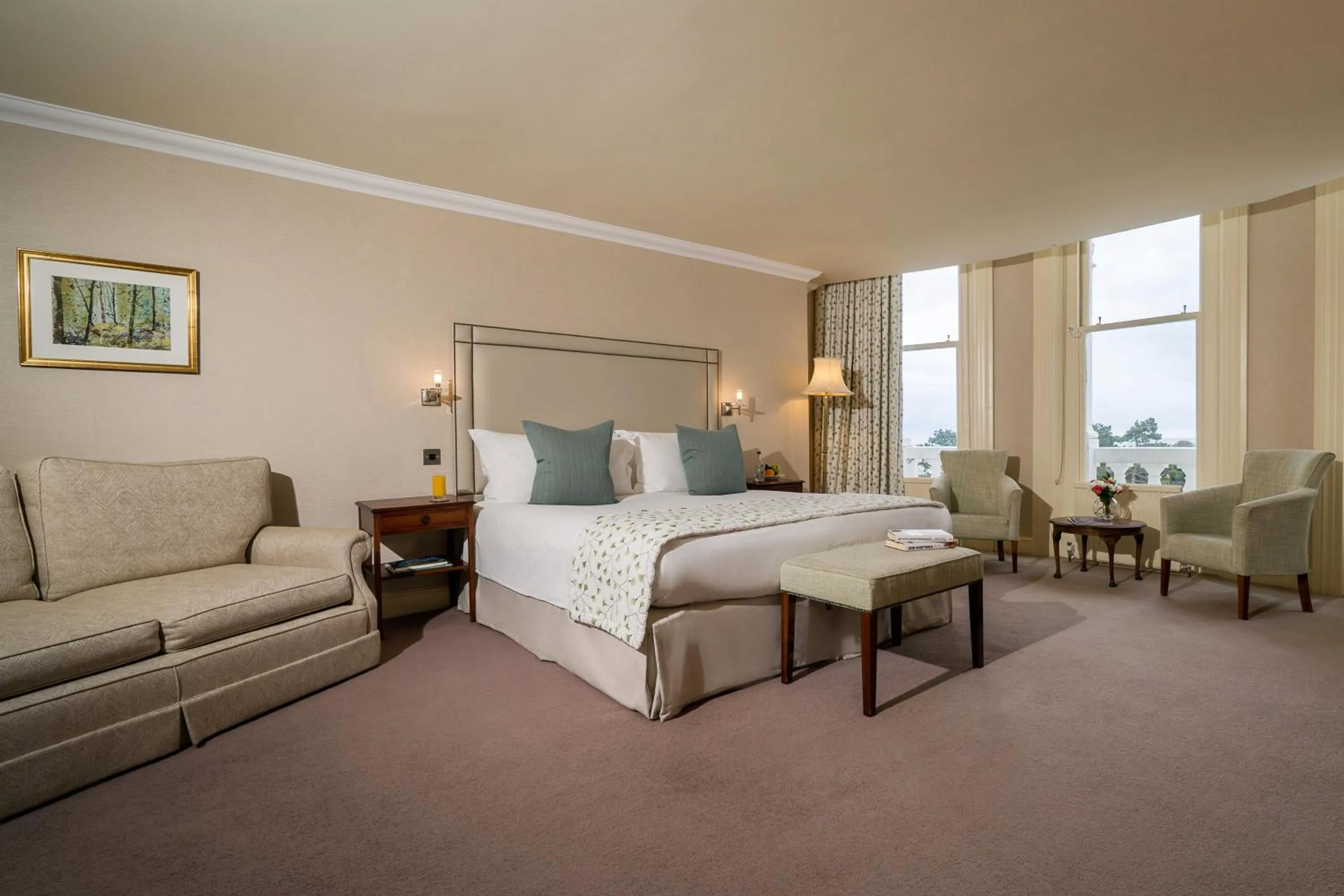 Bedroom, Bed in The Grand Hotel