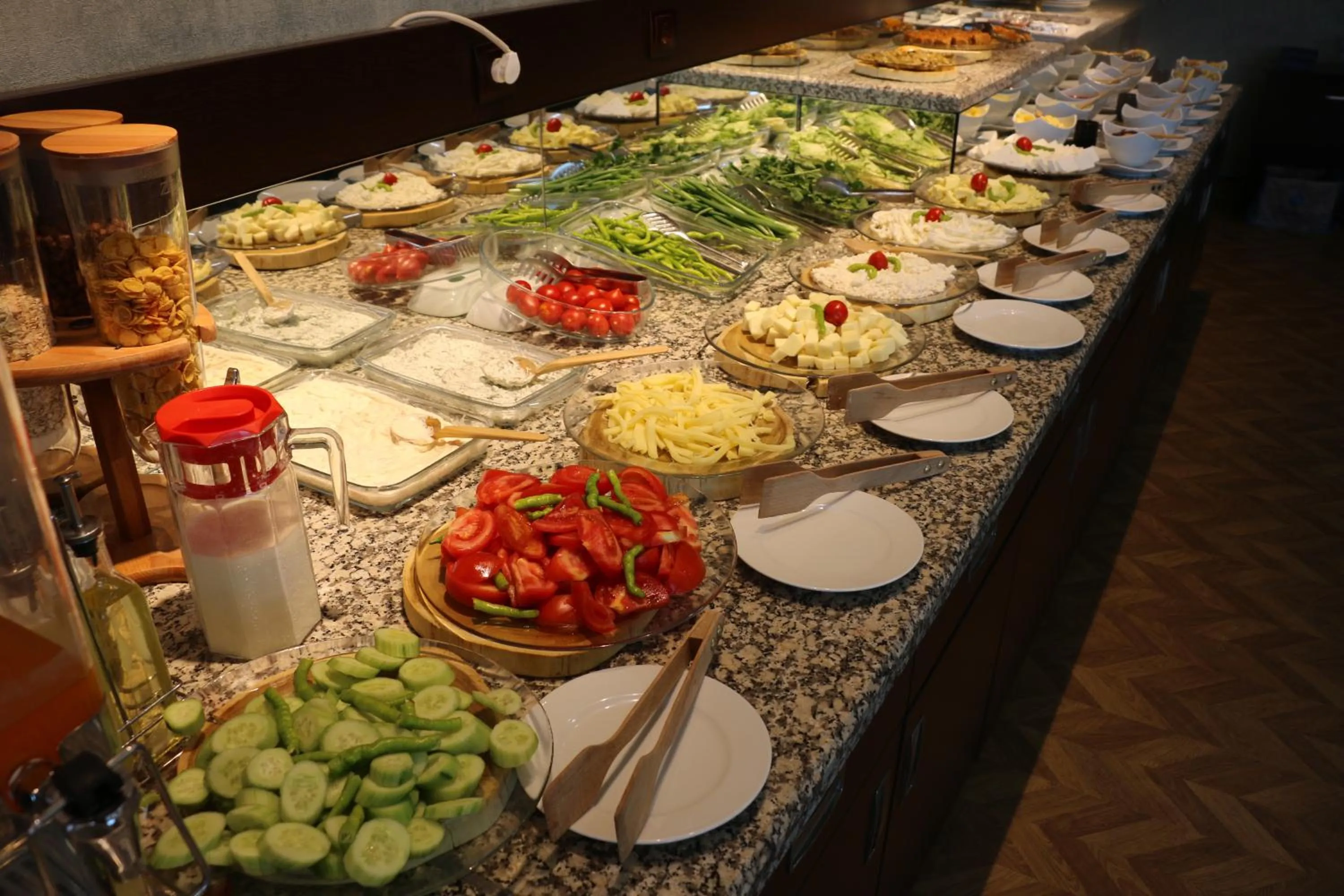 Restaurant/places to eat in Hotel Lazlakar