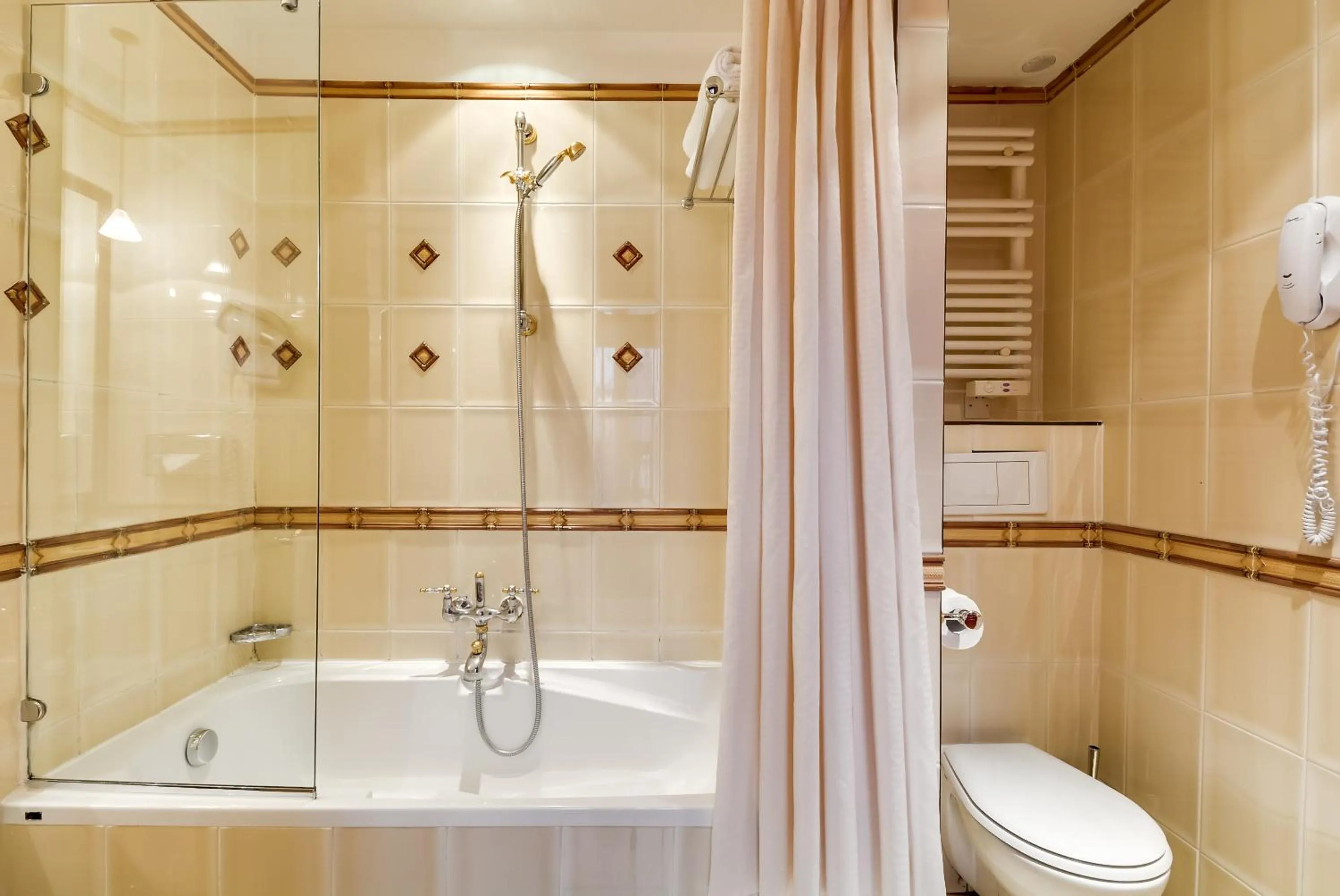 Bathroom in Villa Panthéon