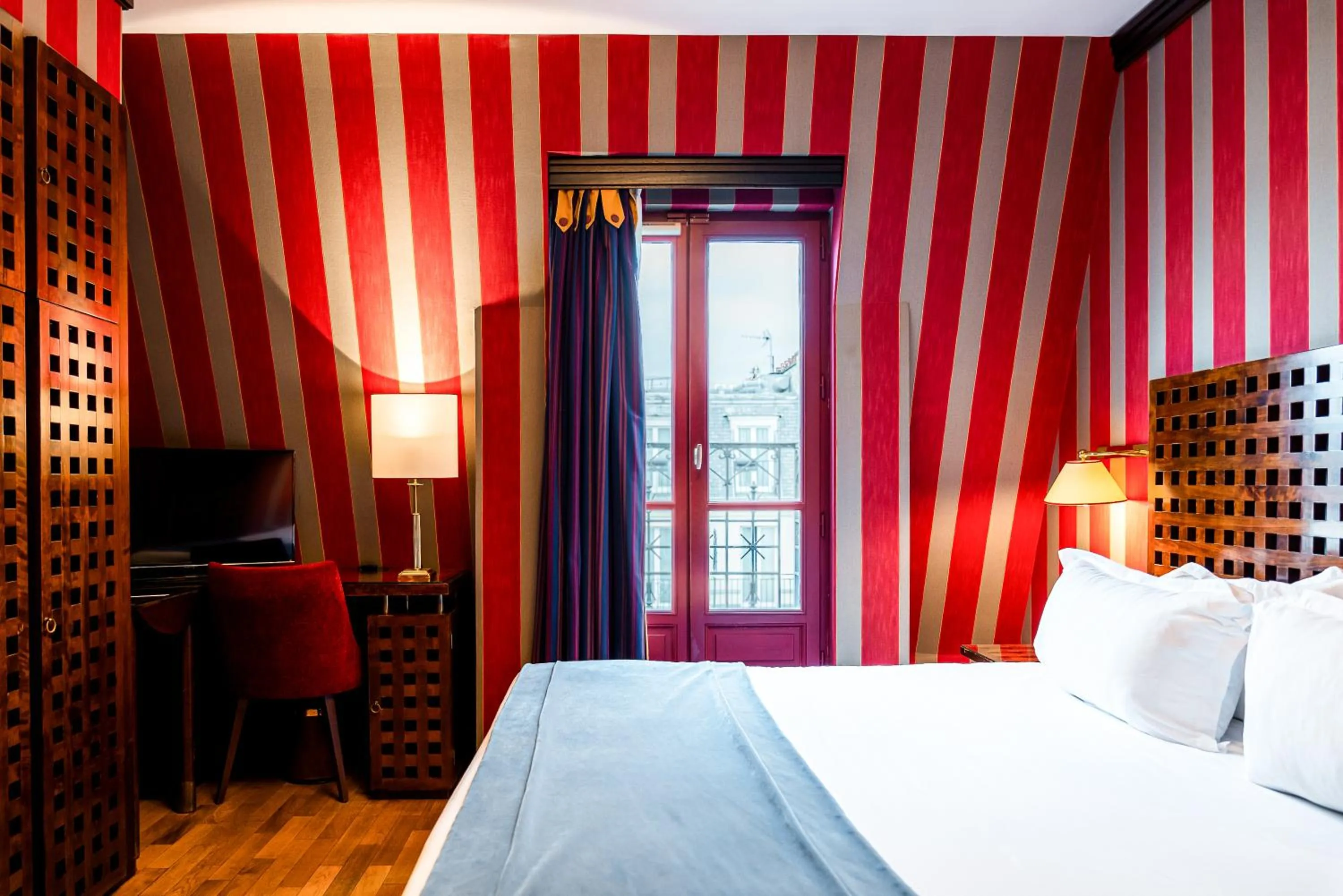 Bed in Villa Panthéon