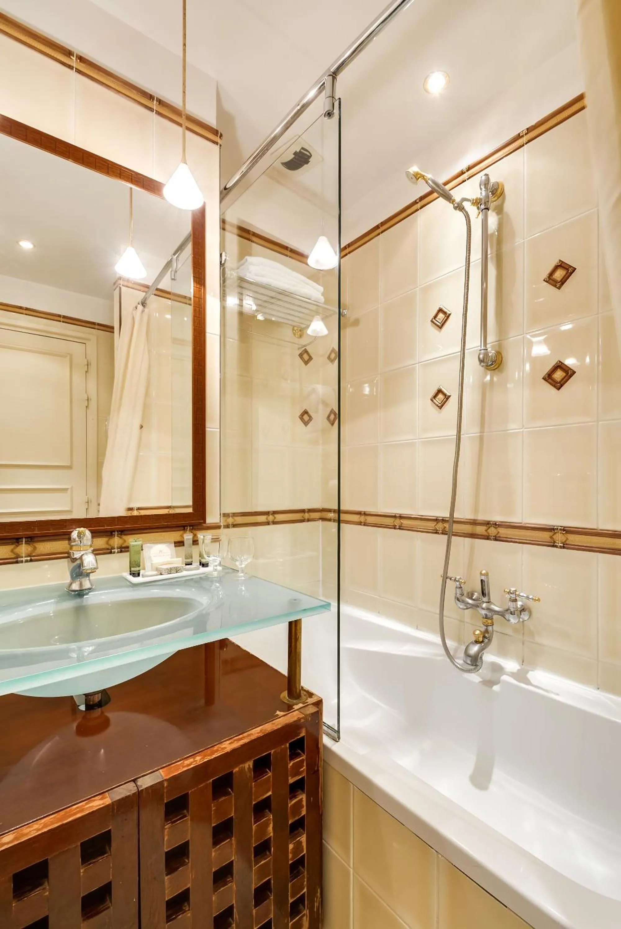 Bathroom in Villa Panthéon