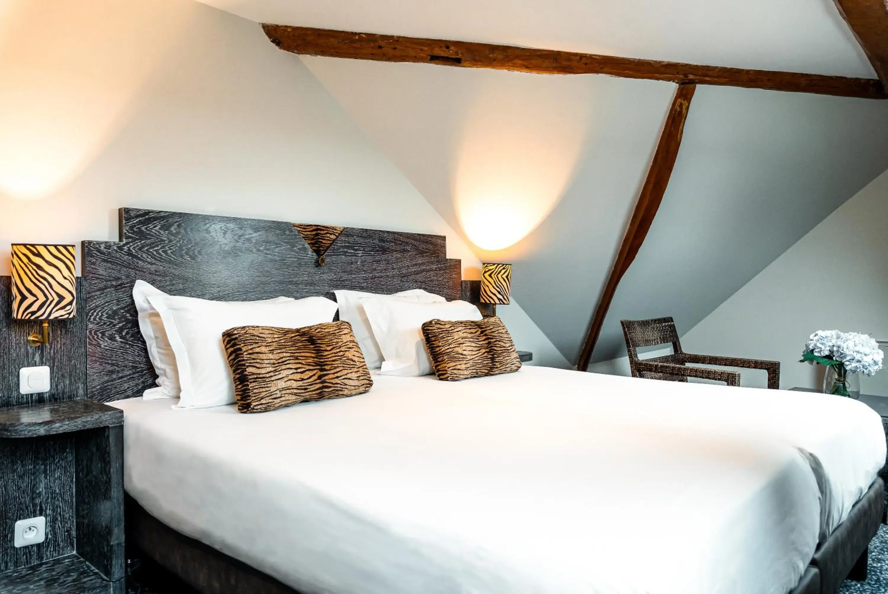 Bed in Pavillon Opéra Grands Boulevards Bed in Pavillon Opéra Grands Boulevards