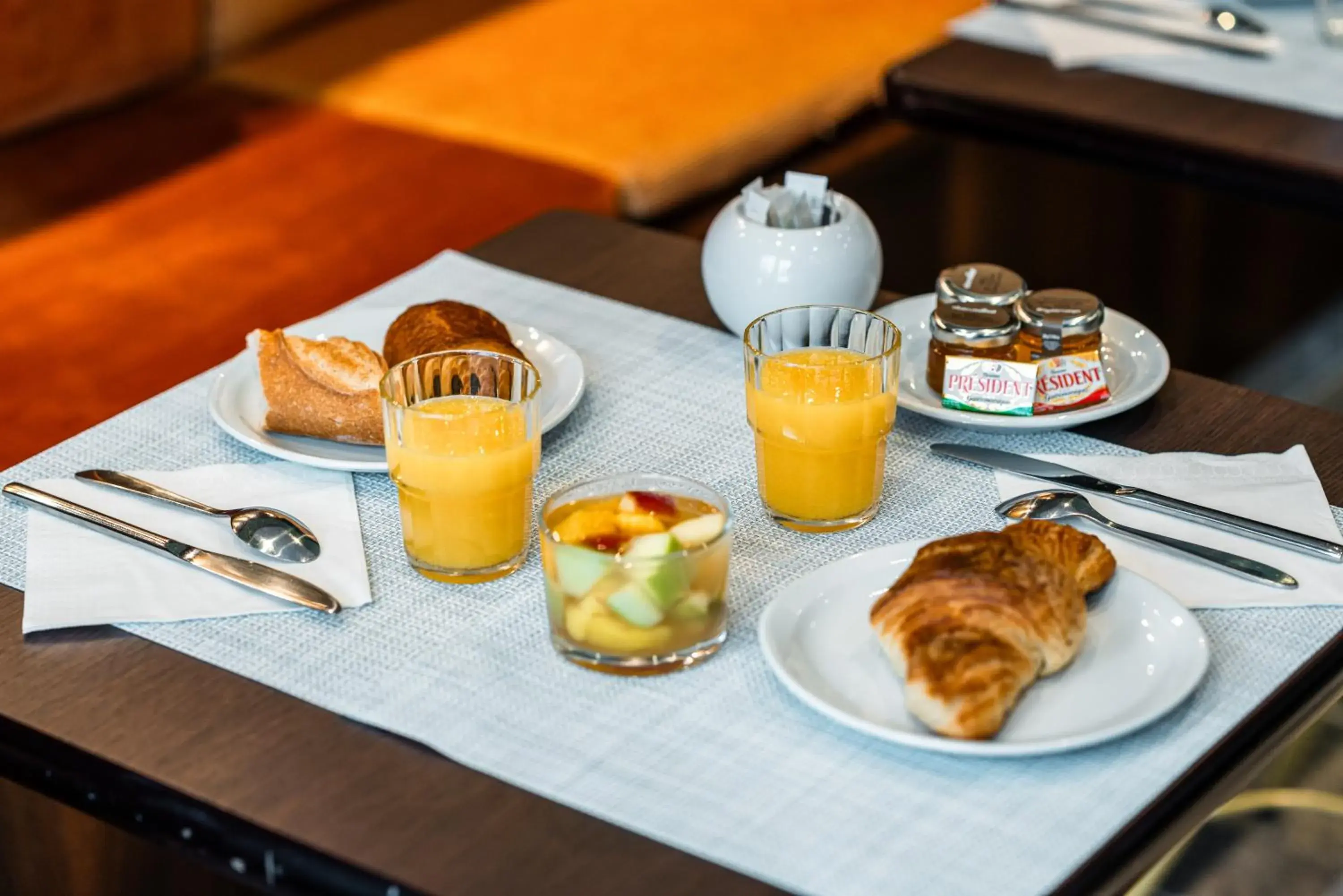 Breakfast in Pavillon Opéra Grands Boulevards Breakfast in Pavillon Opéra Grands Boulevards