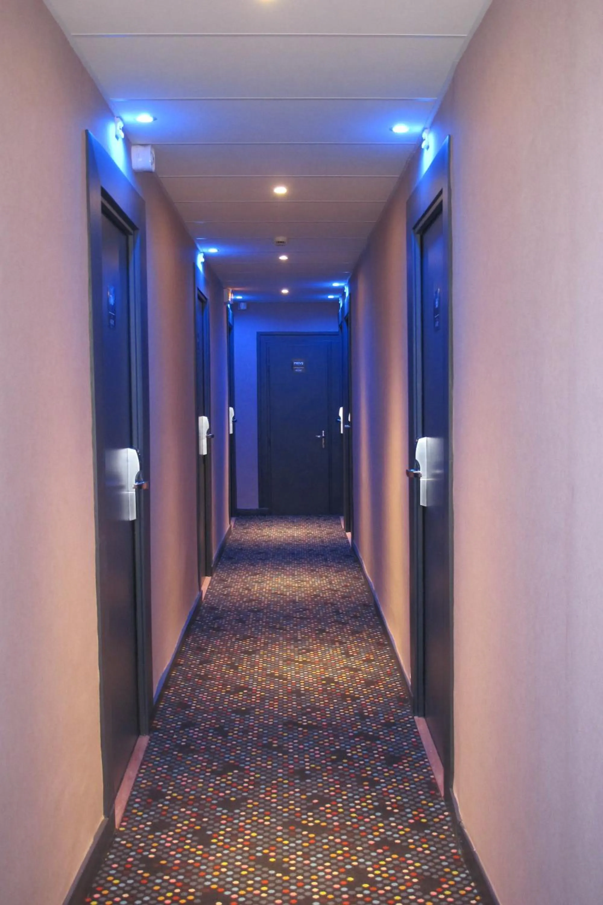 Other in Hôtel The Originals Access - proche centre-ville - Gare