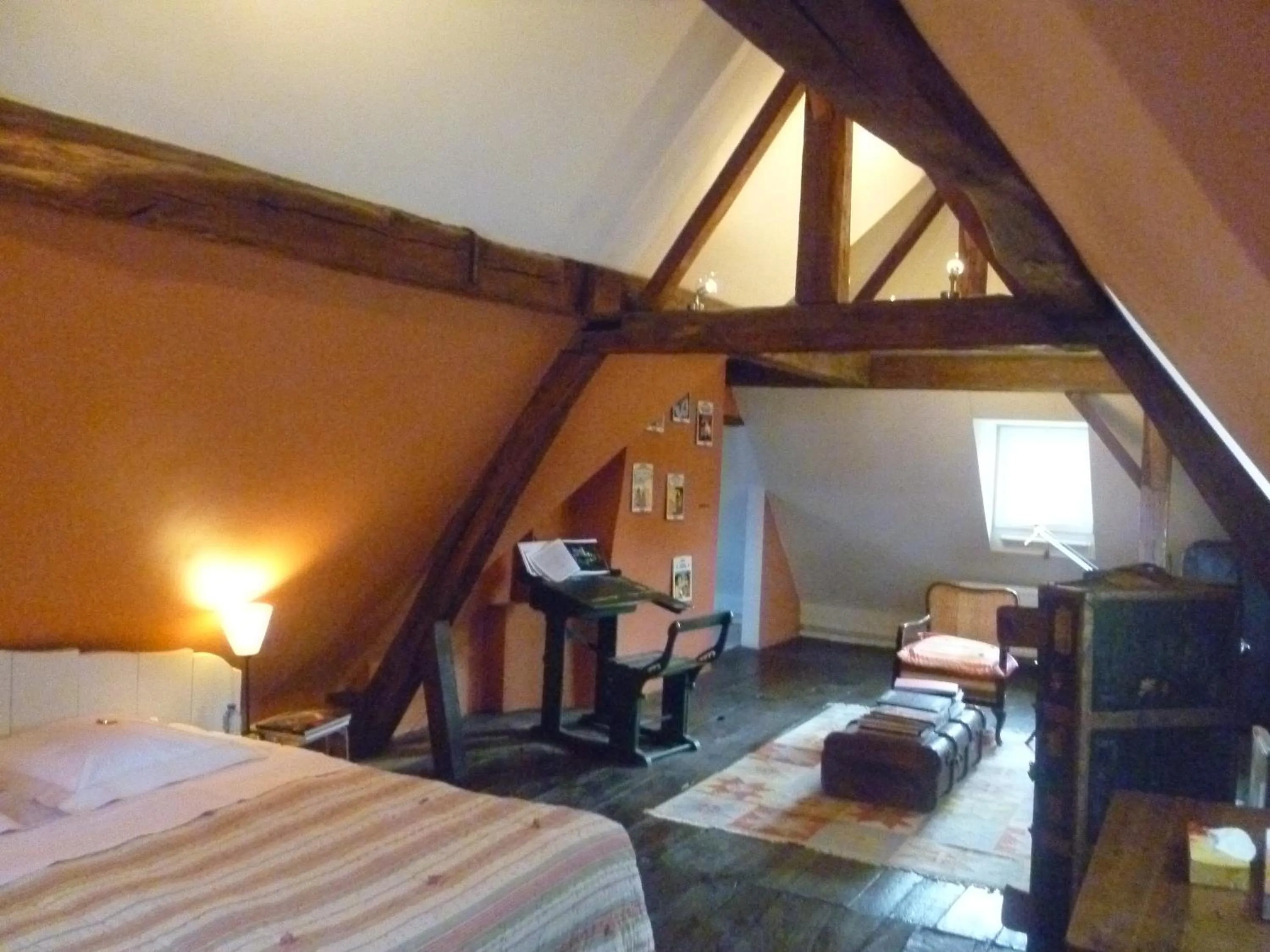 Chambre d'Hôtes Les Augustins - Parking sécurisé - Borne de recharge