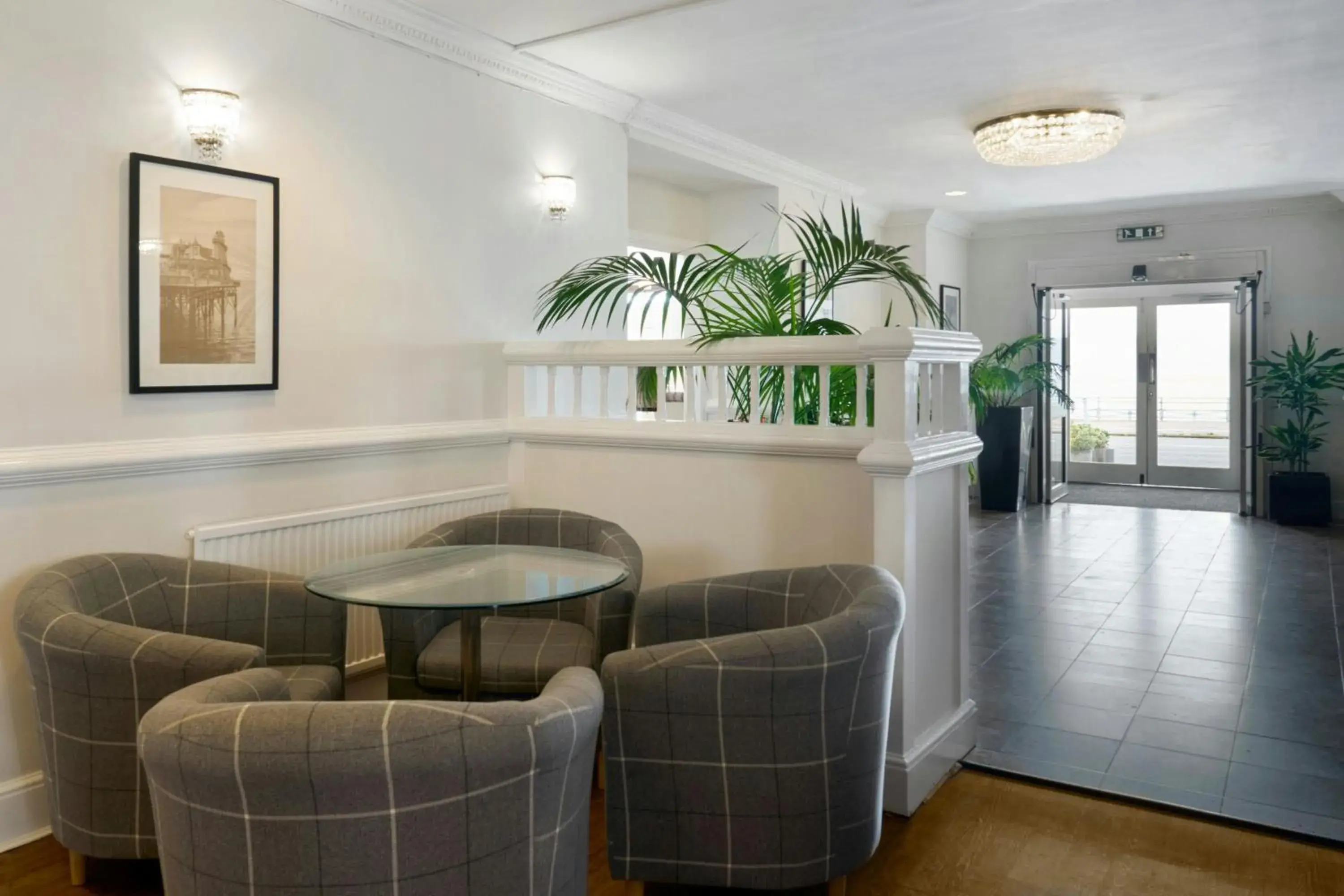 Lounge or bar in Four Points Flex by Sheraton Brighton Lounge or bar in Four Points Flex by Sheraton Brighton