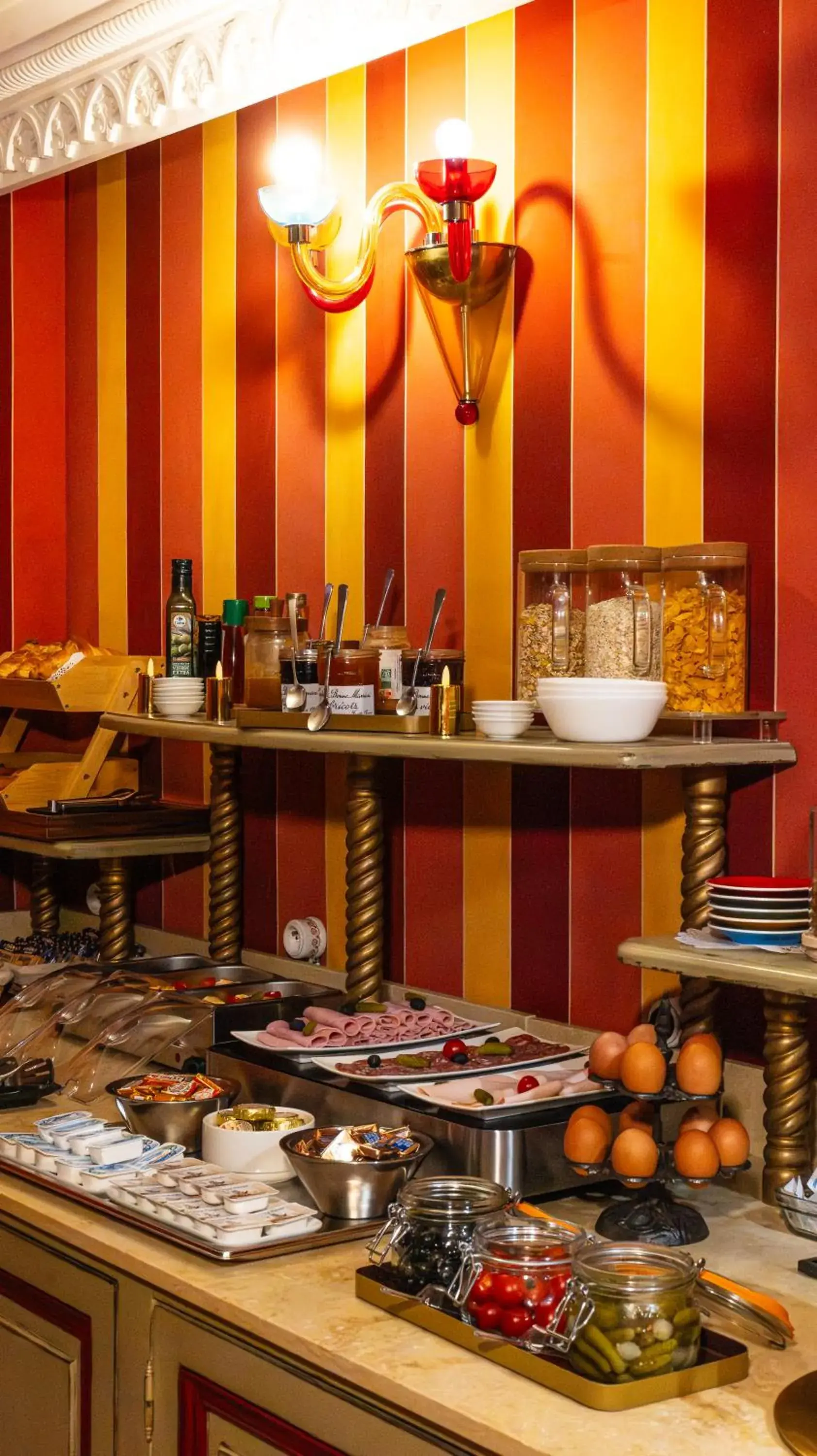 Food and drinks in La Villa Royale Food and drinks in La Villa Royale