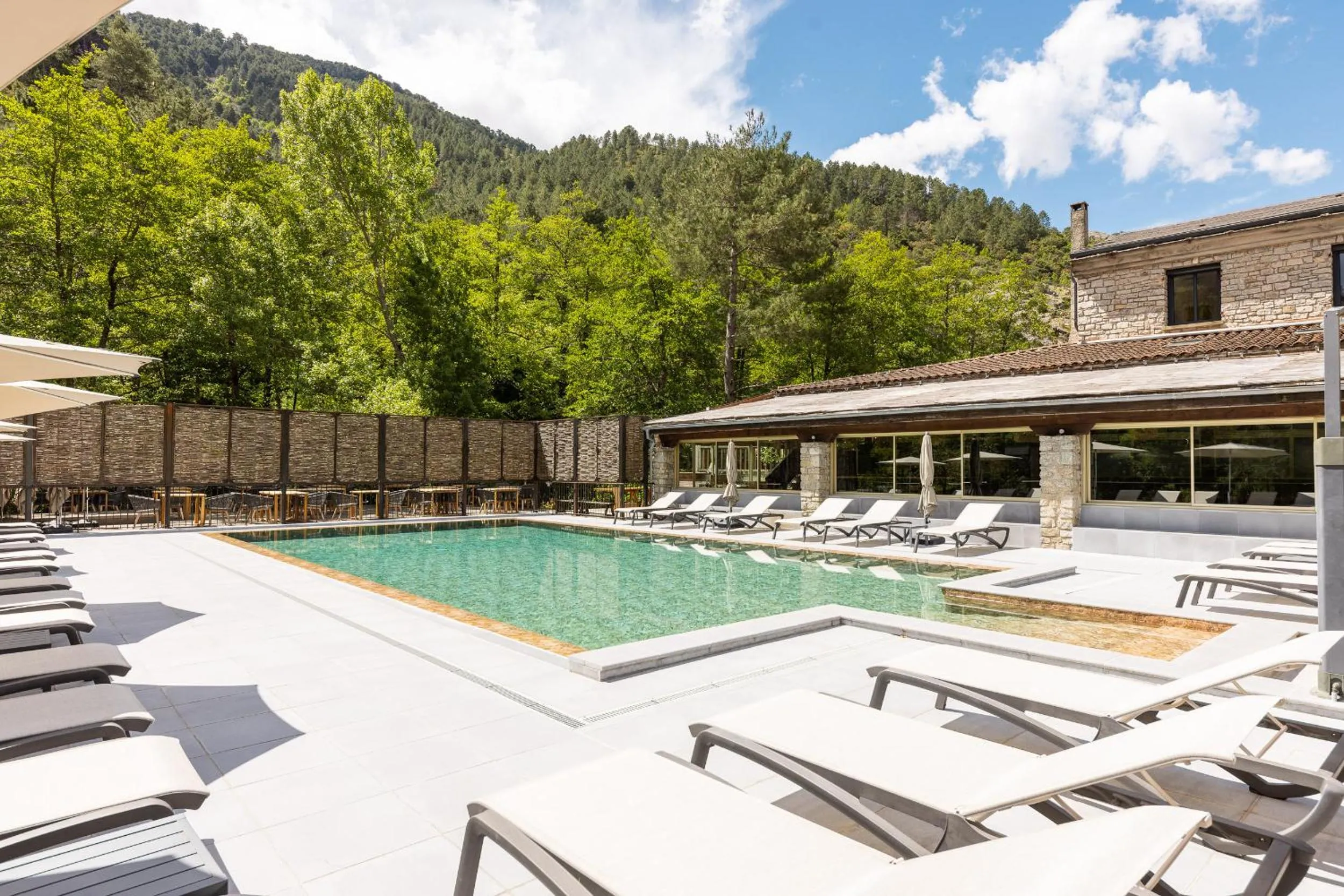 Swimming pool in Hôtel de la Restonica