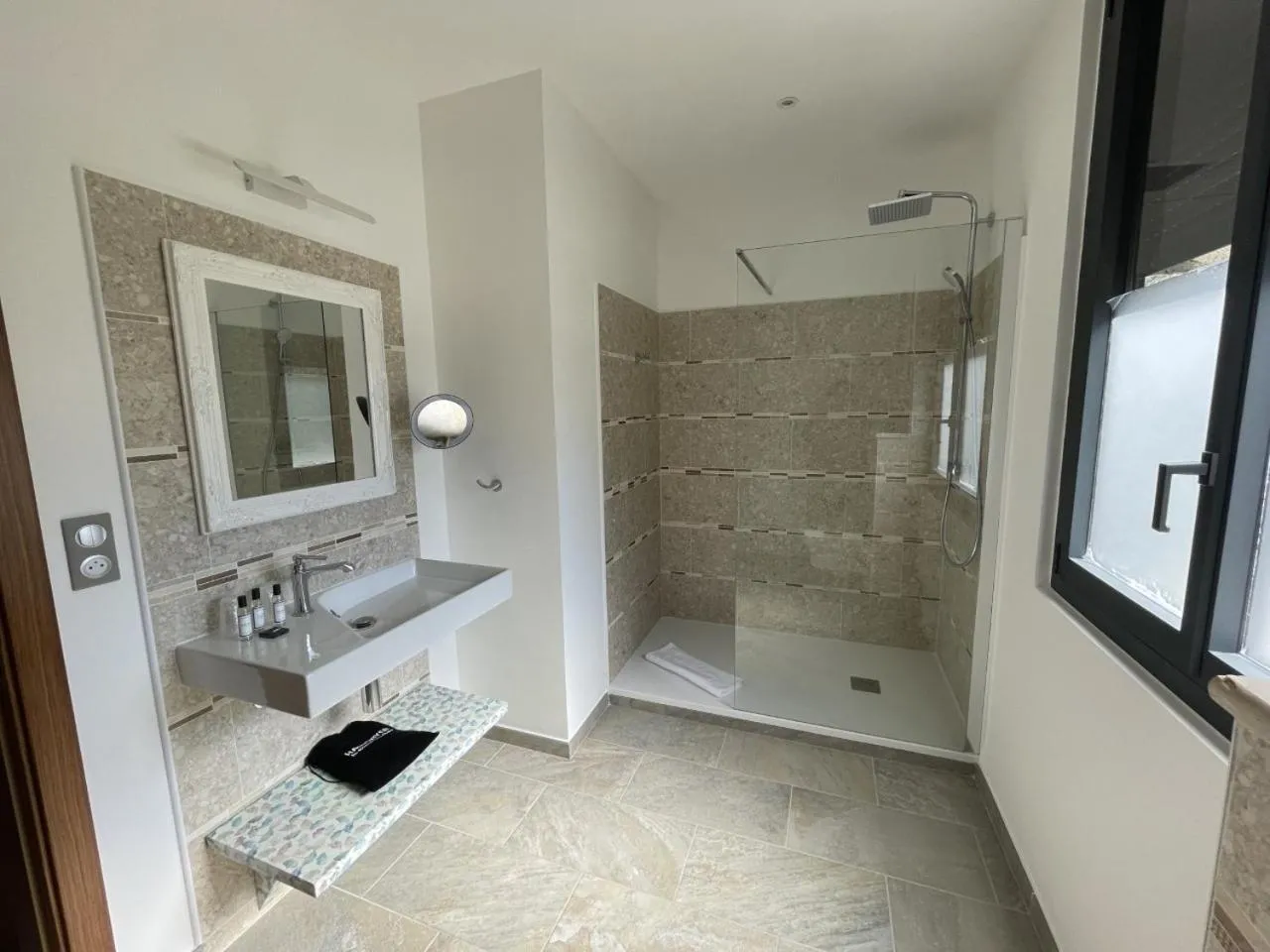Bathroom in Hôtel de la Restonica