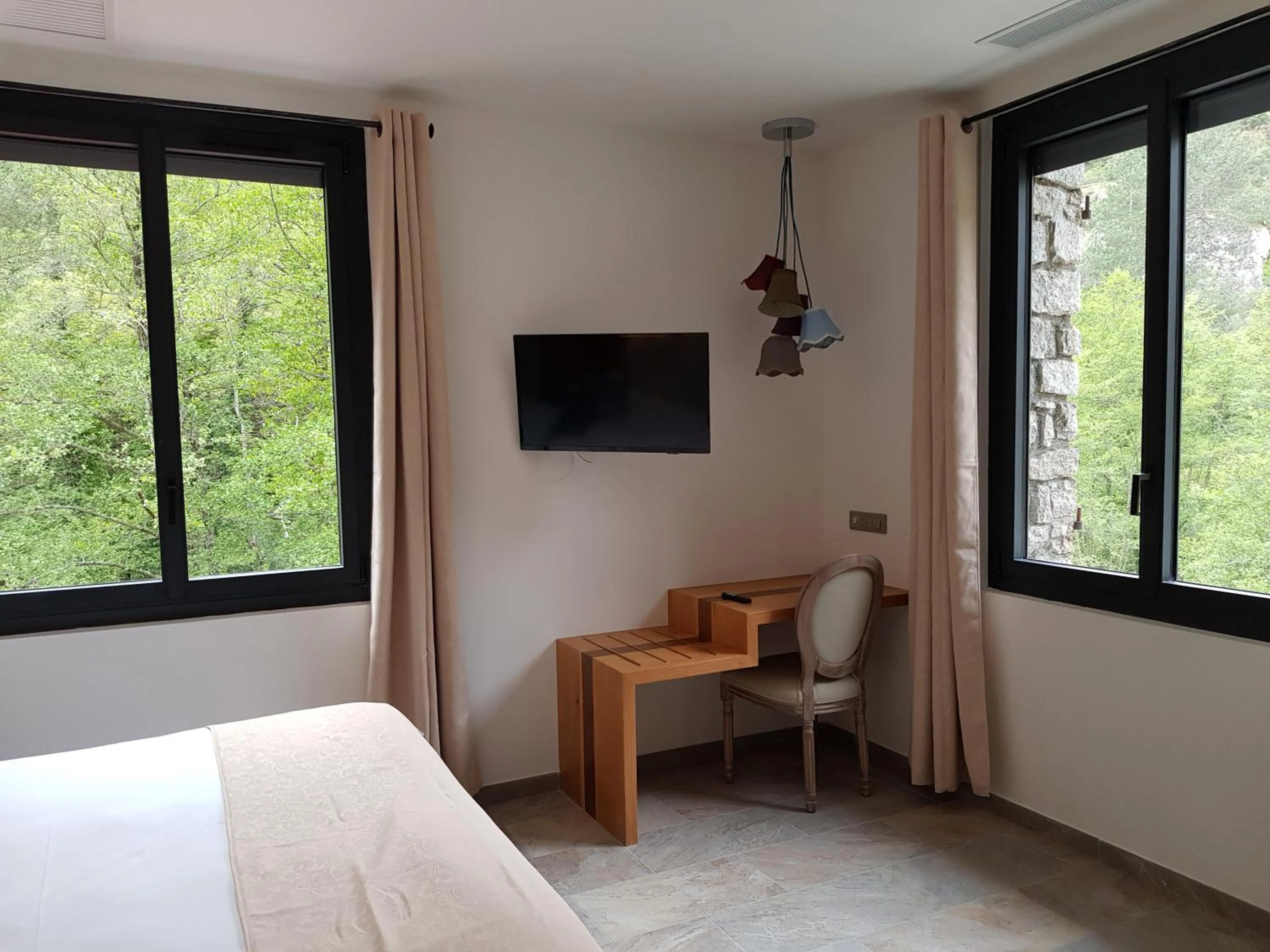 Bedroom in Hôtel de la Restonica