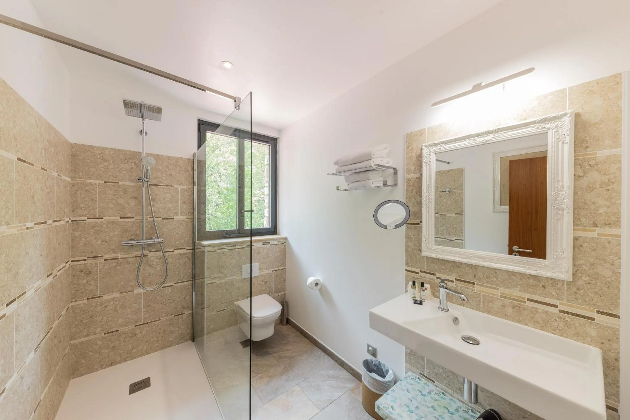 Bathroom in Hôtel de la Restonica