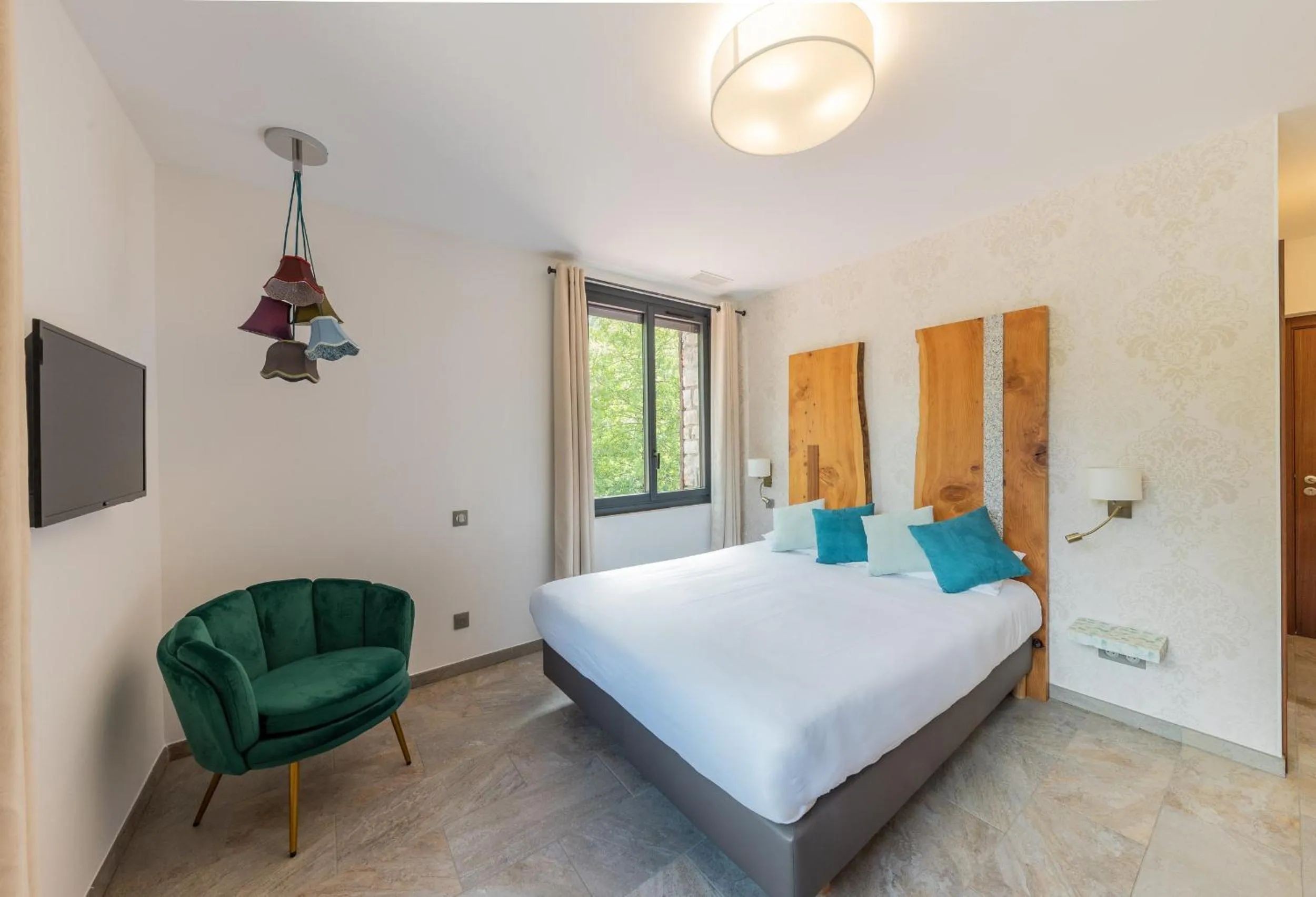 Bedroom, Bed in Hôtel de la Restonica