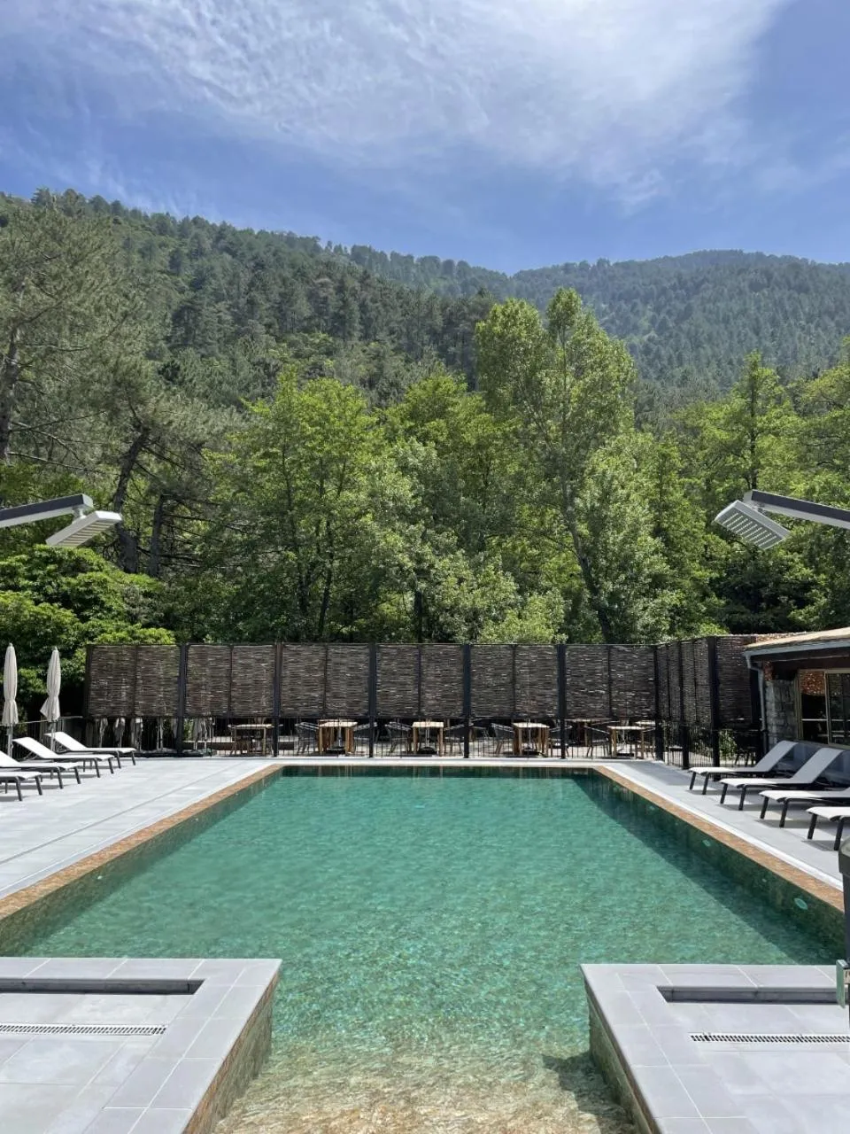 Swimming pool in Hôtel de la Restonica