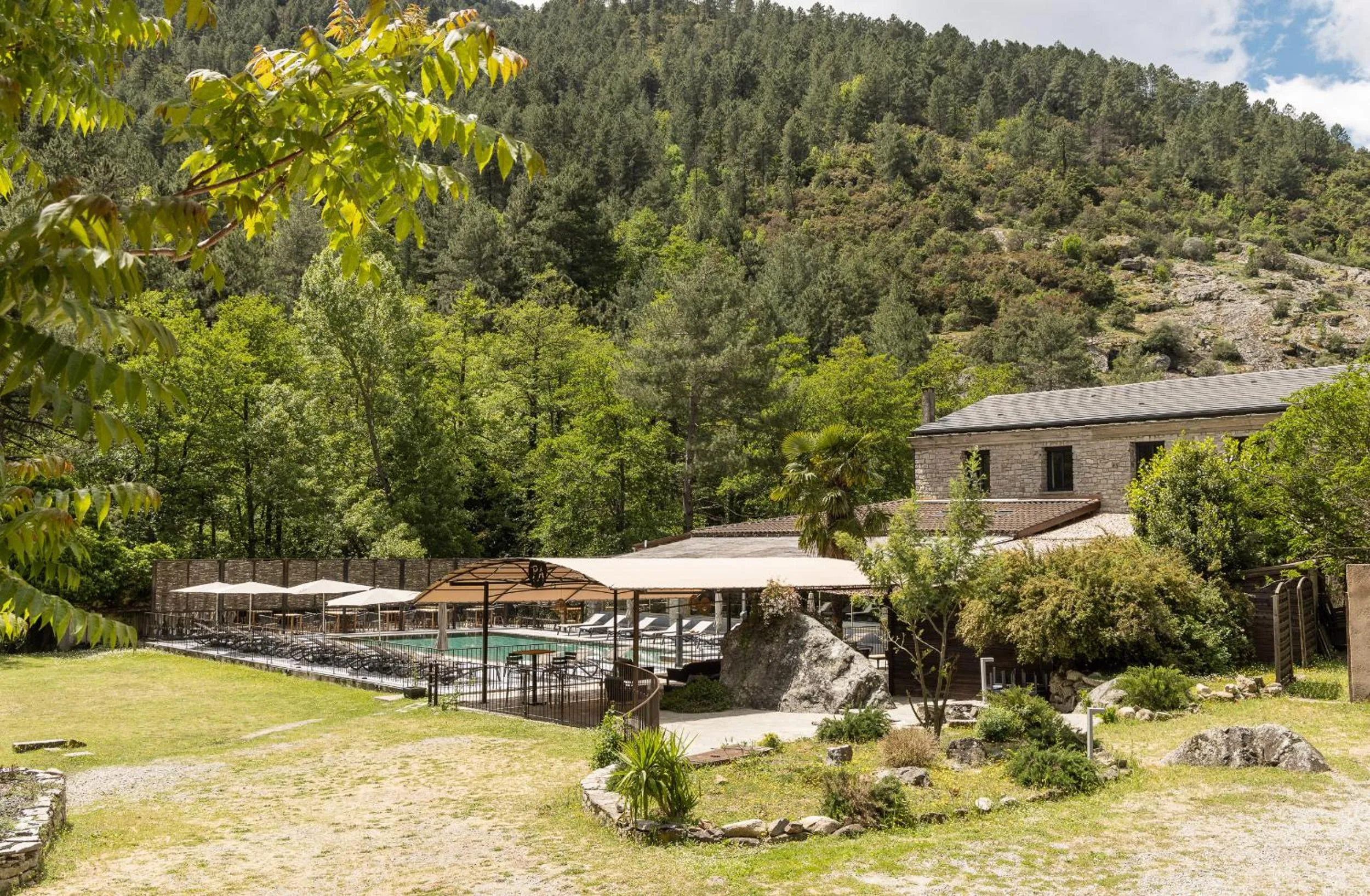 Property building in Hôtel de la Restonica