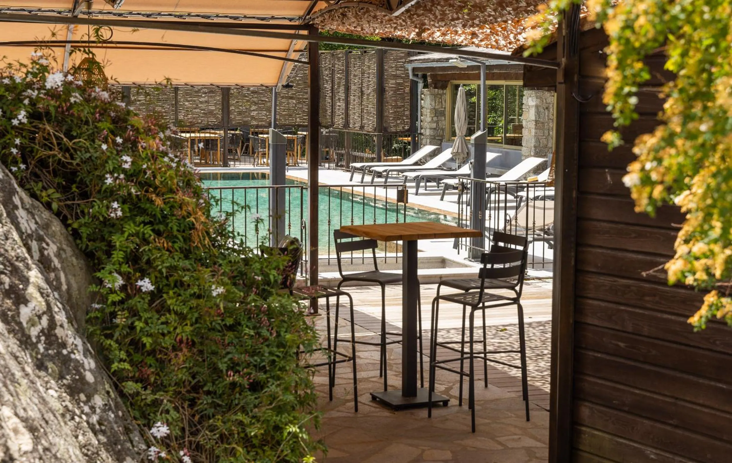 Pool view in Hôtel de la Restonica
