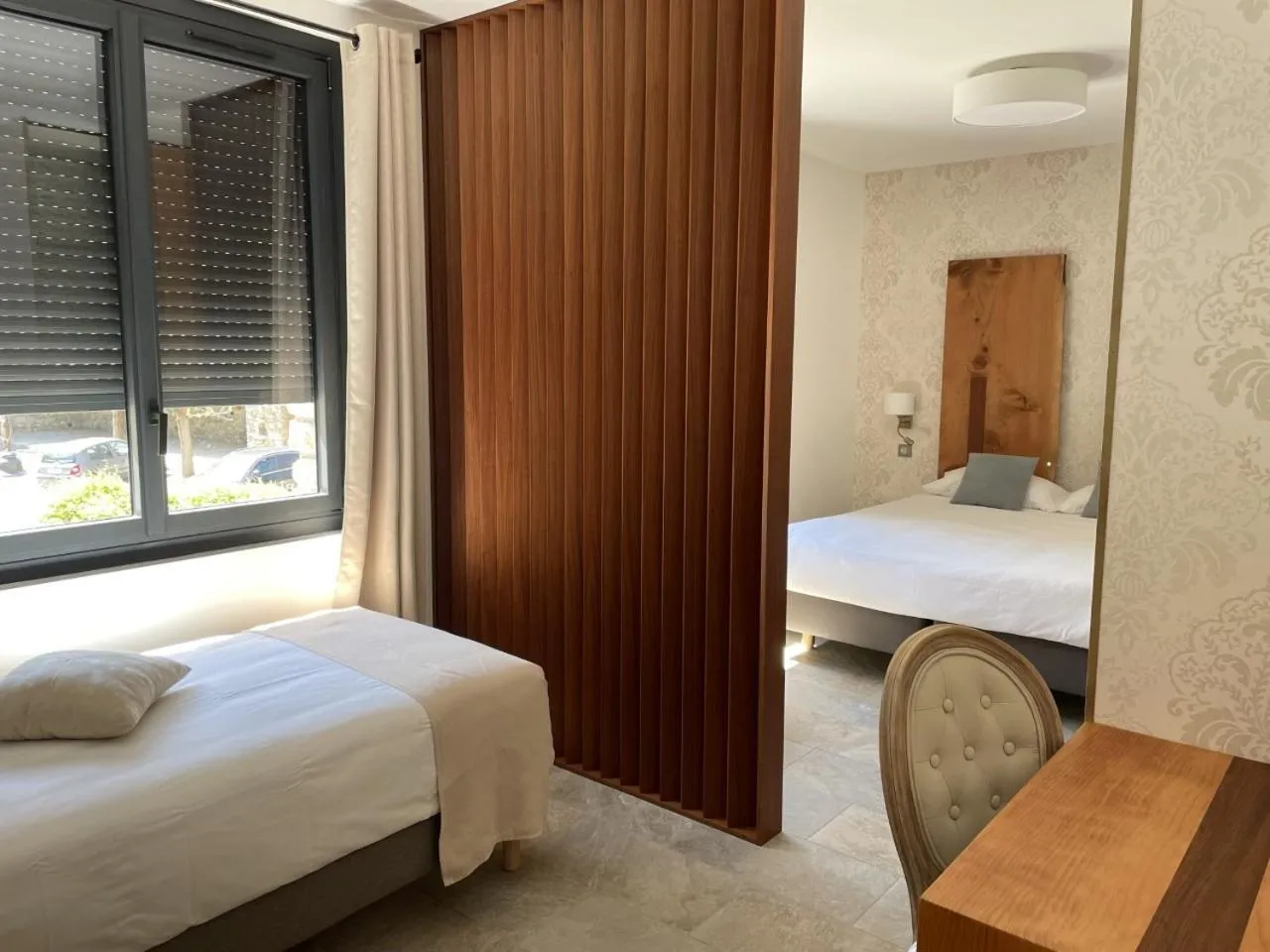 Bedroom, Bed in Hôtel de la Restonica