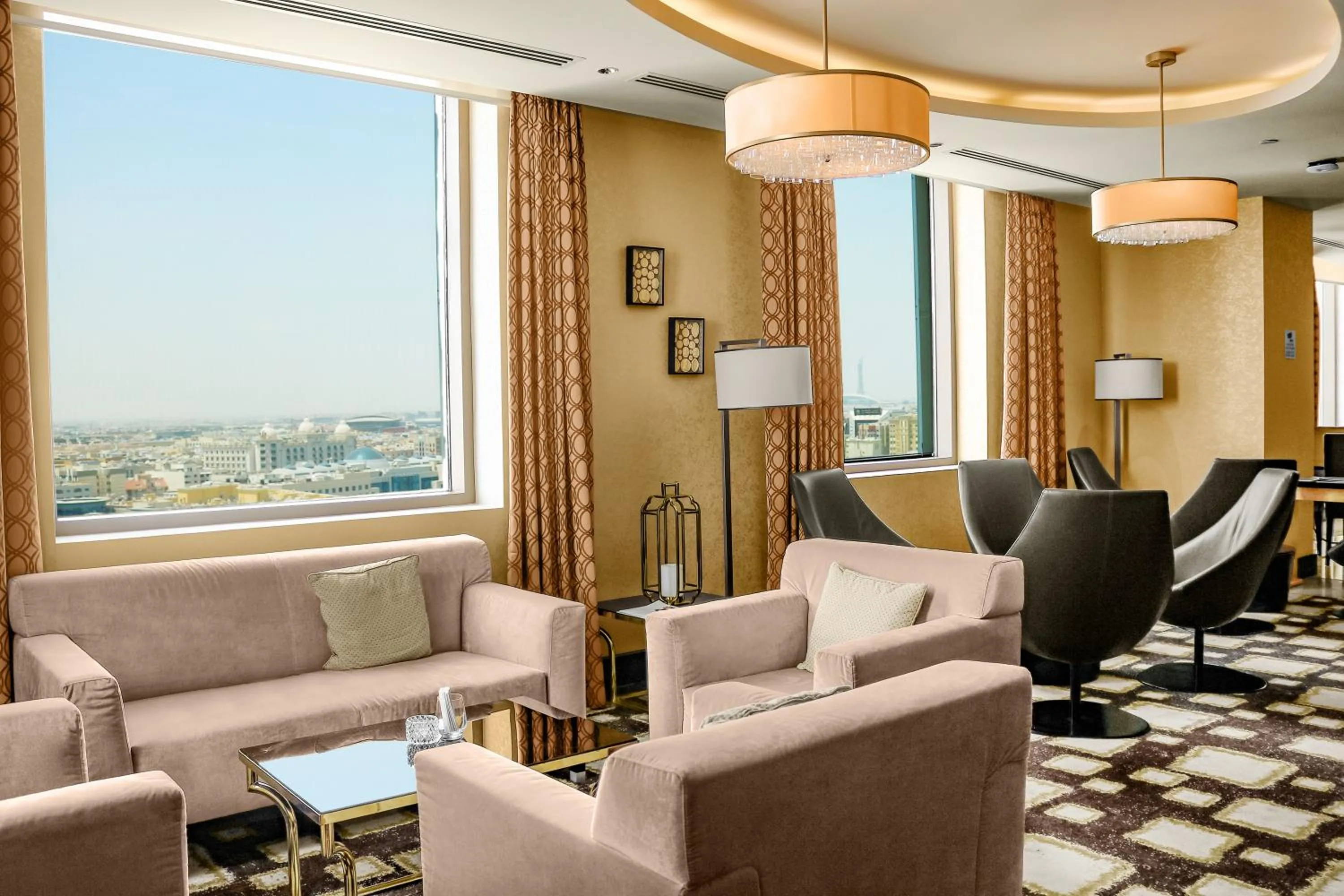 Lounge or bar in Millennium Plaza Doha