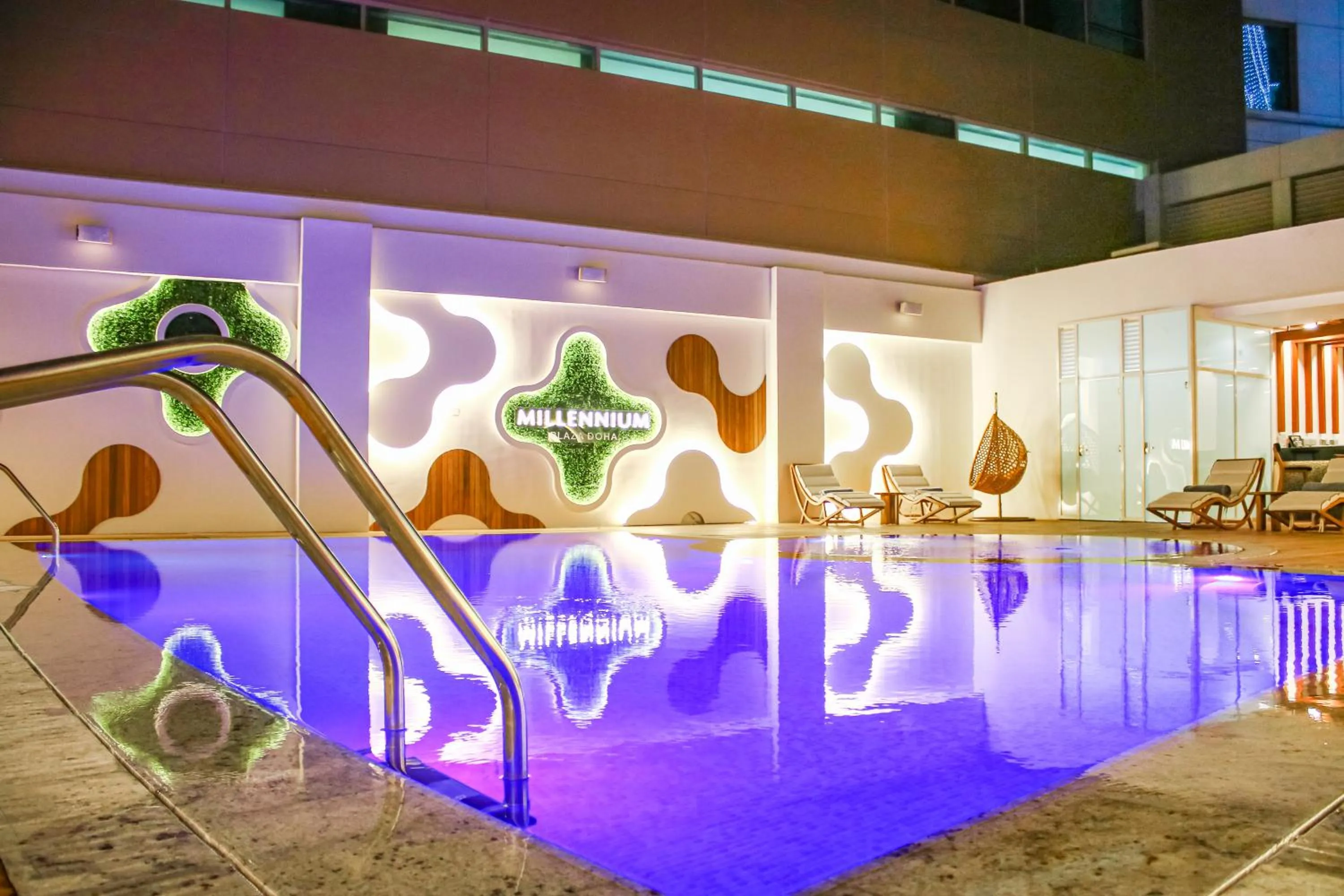 Swimming pool in Millennium Plaza Doha
