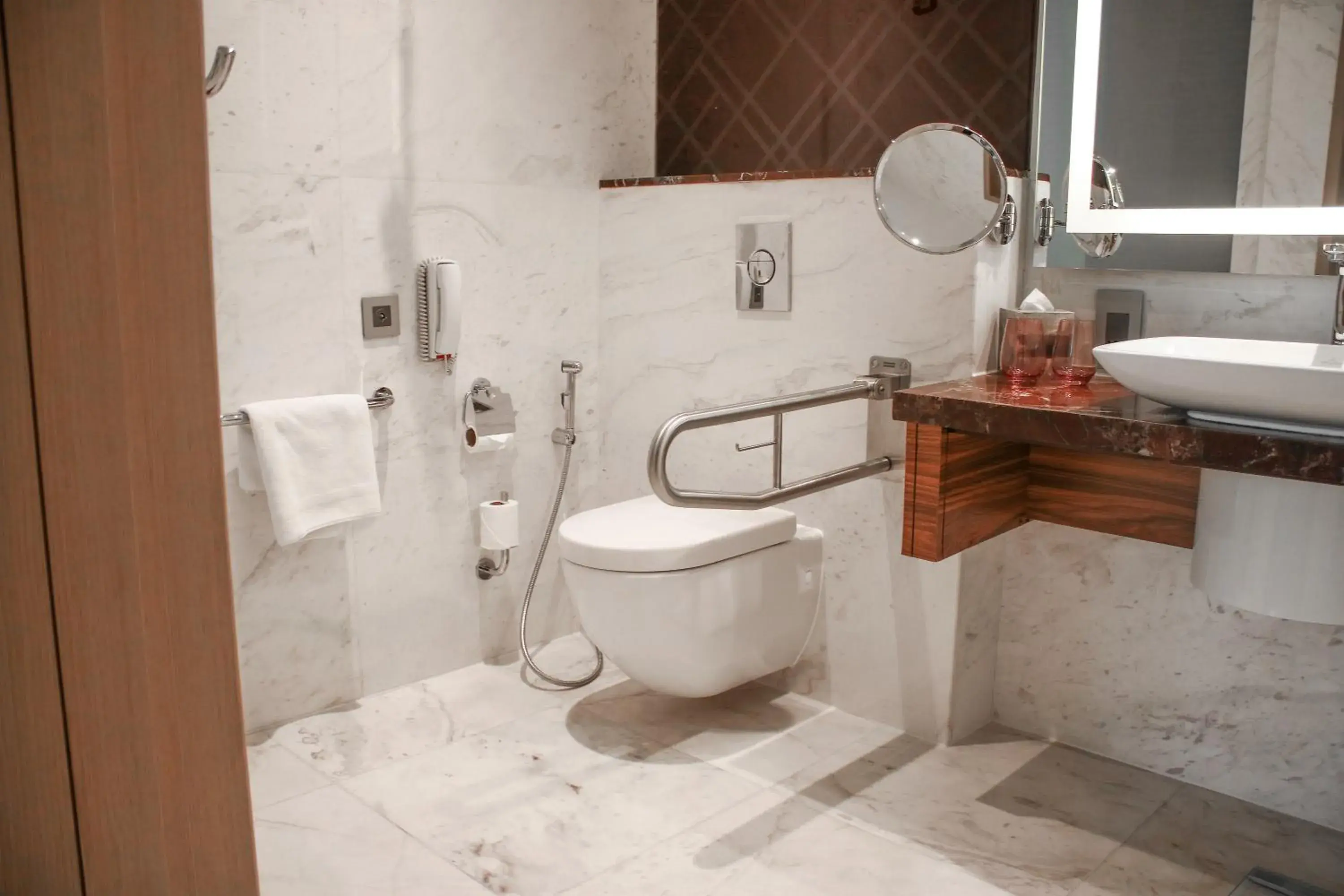 Bathroom in Millennium Plaza Doha Bathroom in Millennium Plaza Doha