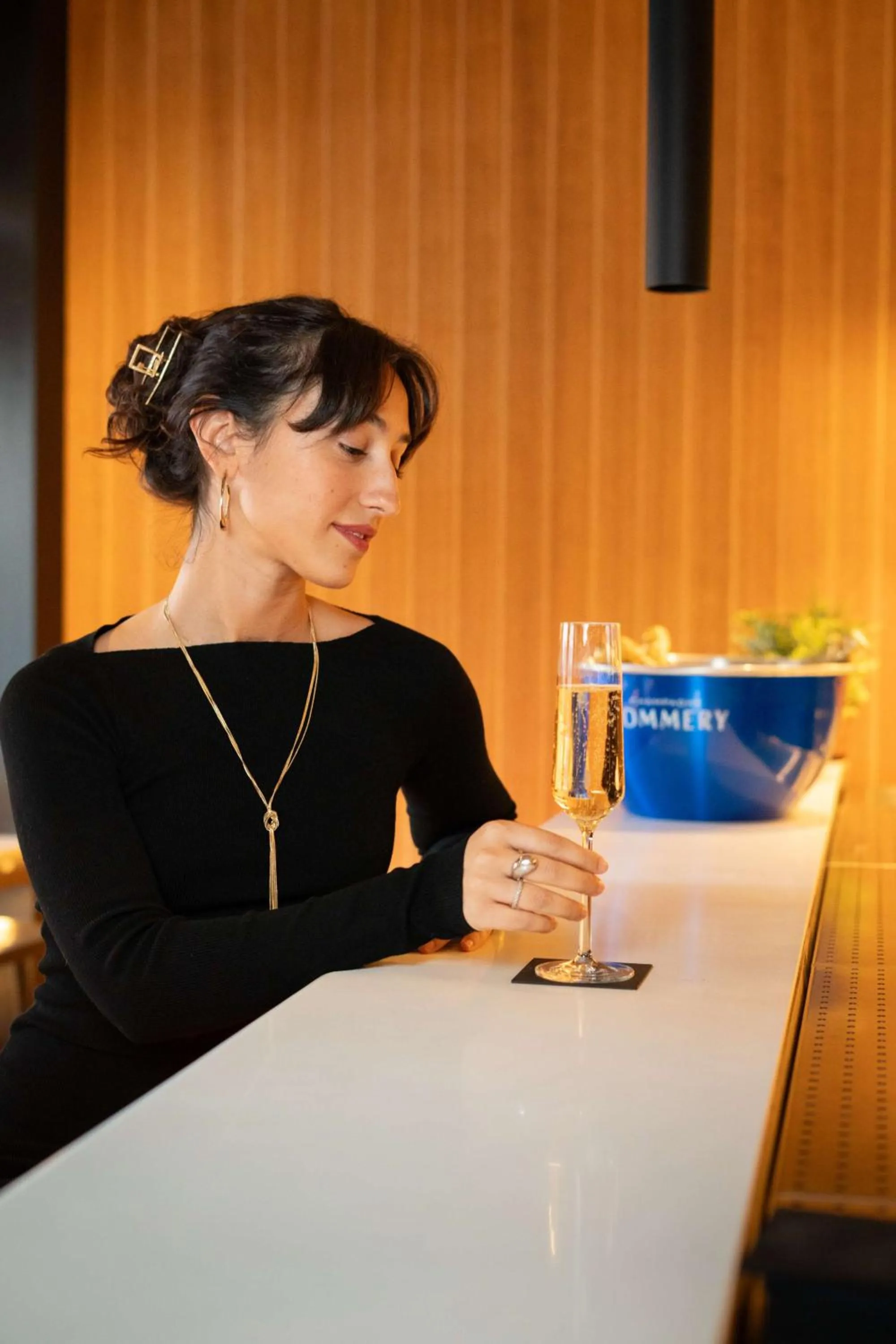 Lounge or bar in Radisson Blu Hotel, London Leicester Square