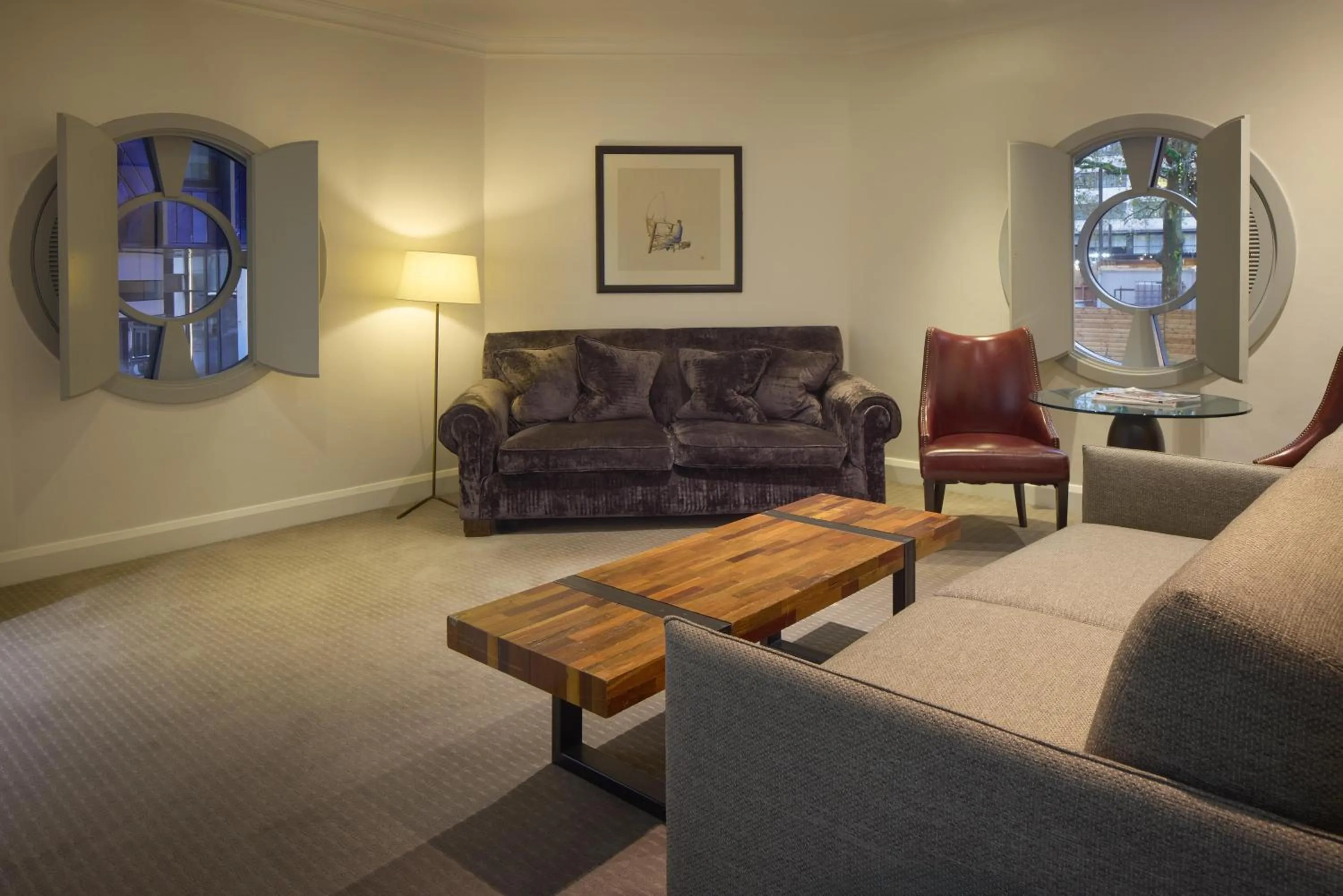 Photo of the whole room in Radisson Blu Hotel, London Leicester Square