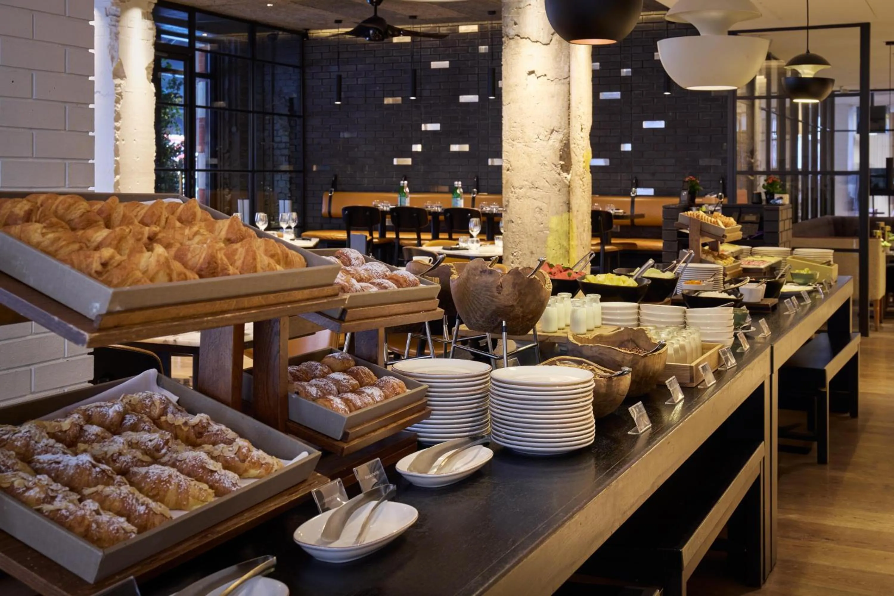 Breakfast in Radisson Blu Hotel, London Leicester Square