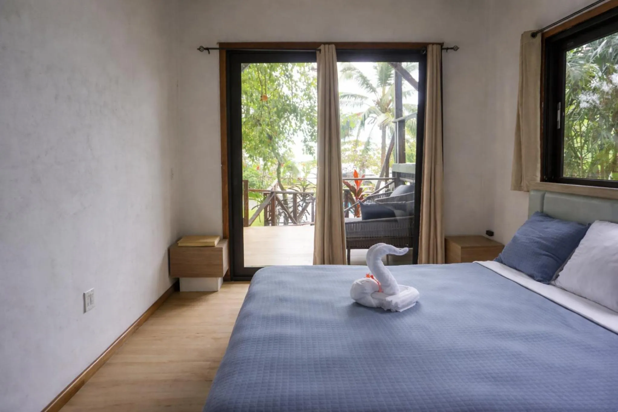 Bedroom, Bed in Oasis Bluff Beach