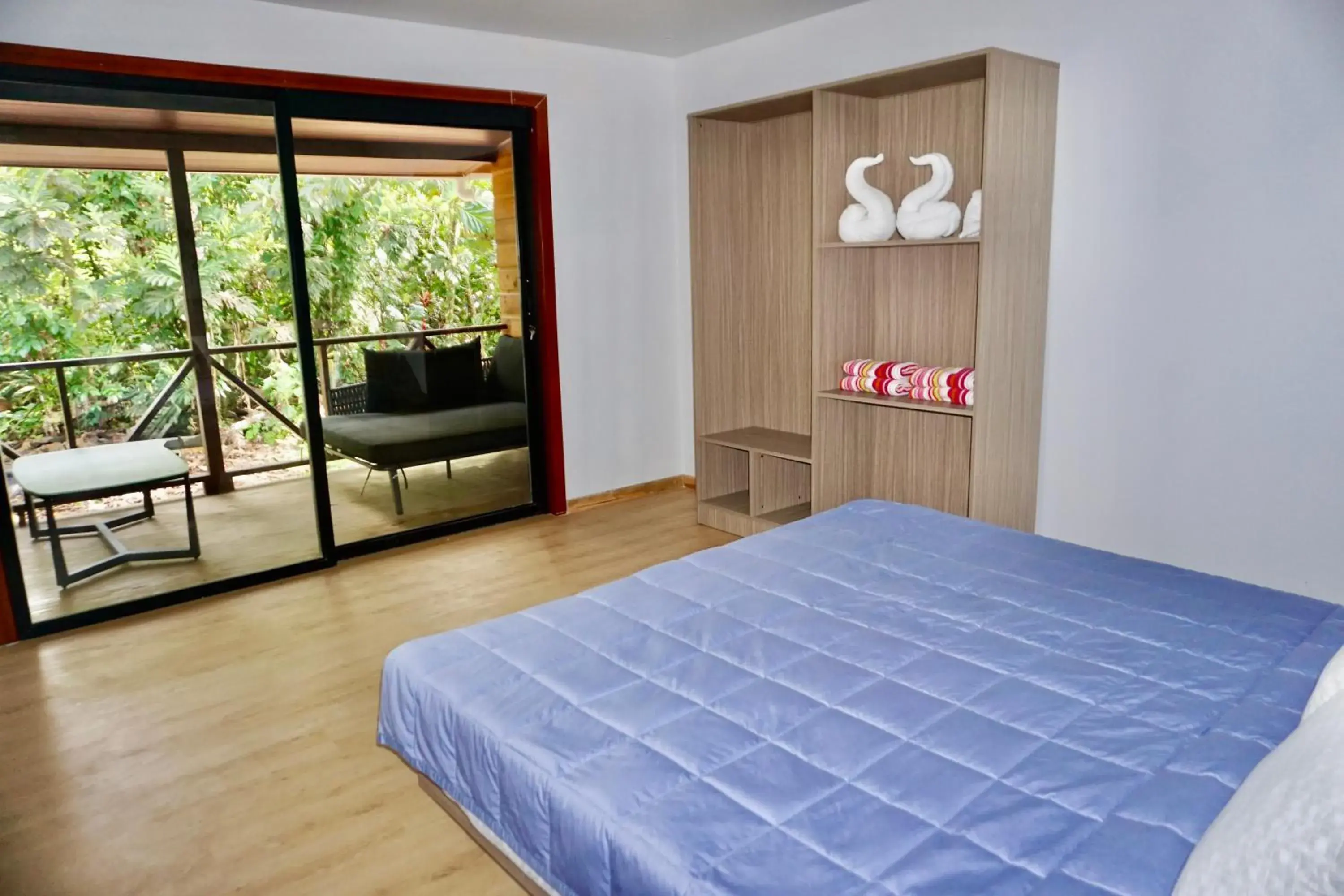 King Room with Balcony in Oasis Bluff Beach King Room with Balcony in Oasis Bluff Beach