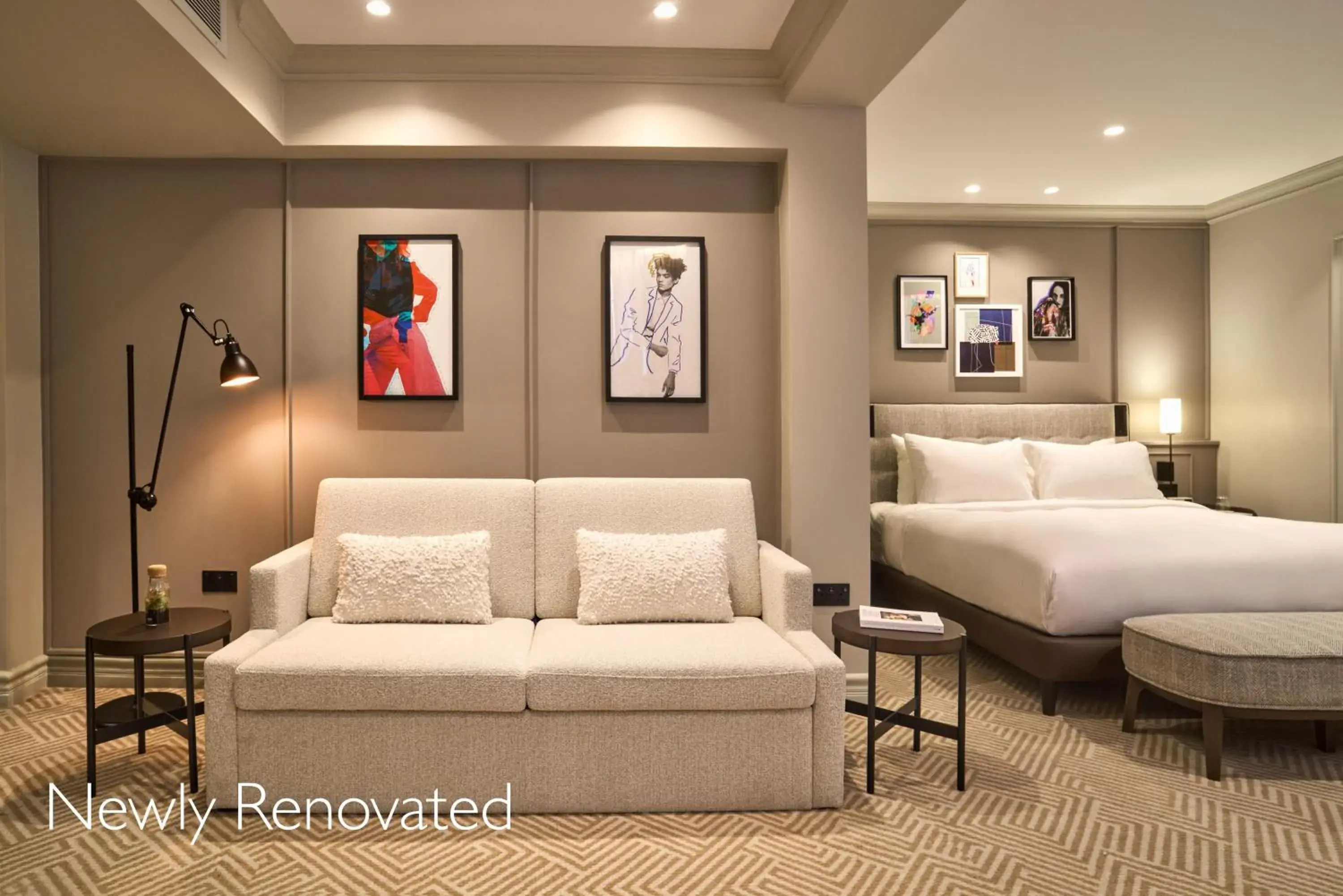 Bedroom, Bed in Radisson Blu Hotel, London Bond Street Bedroom, Bed in Radisson Blu Hotel, London Bond Street