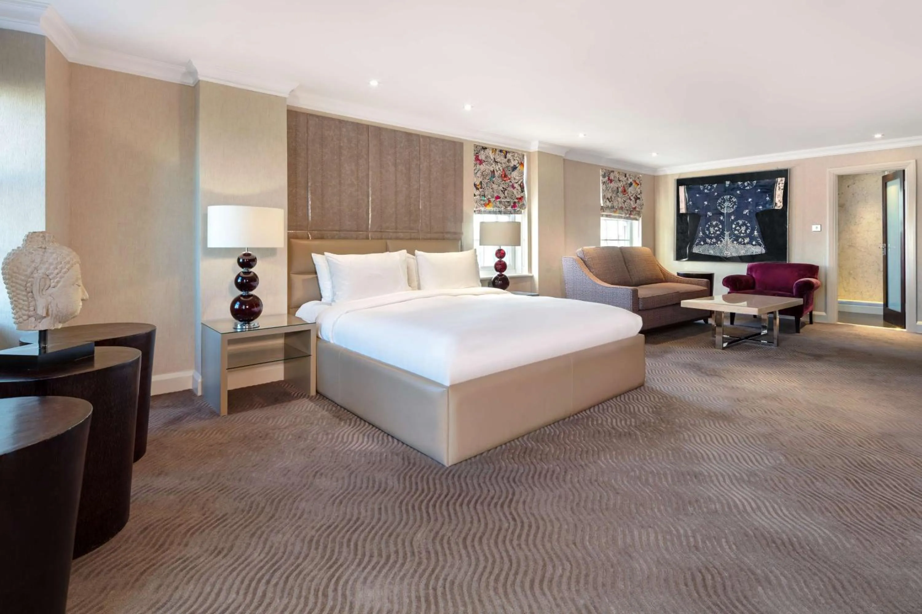 Photo of the whole room, Bed in Radisson Blu Hotel, London Bond Street