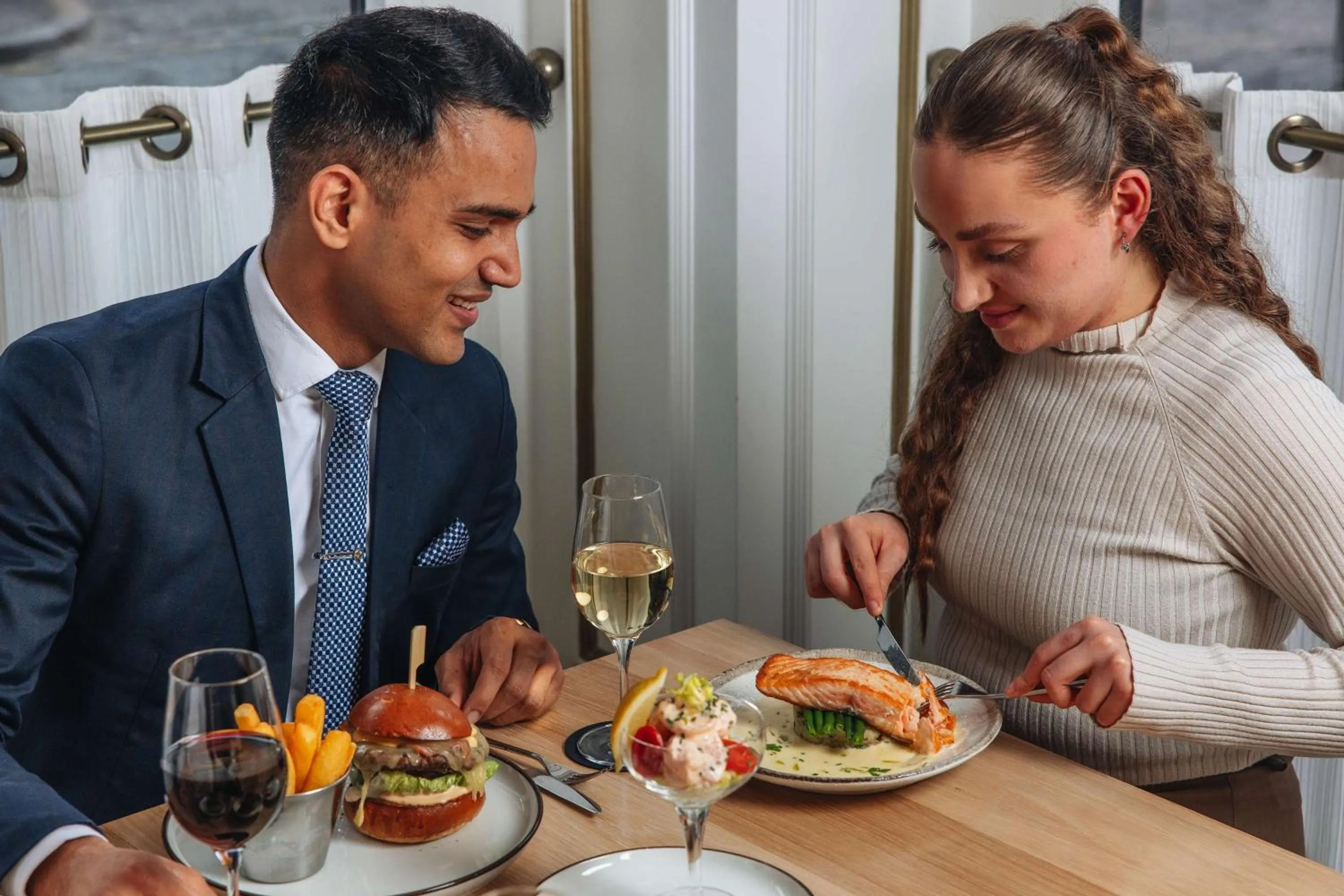 Restaurant/places to eat in Radisson Blu Hotel, London Bond Street