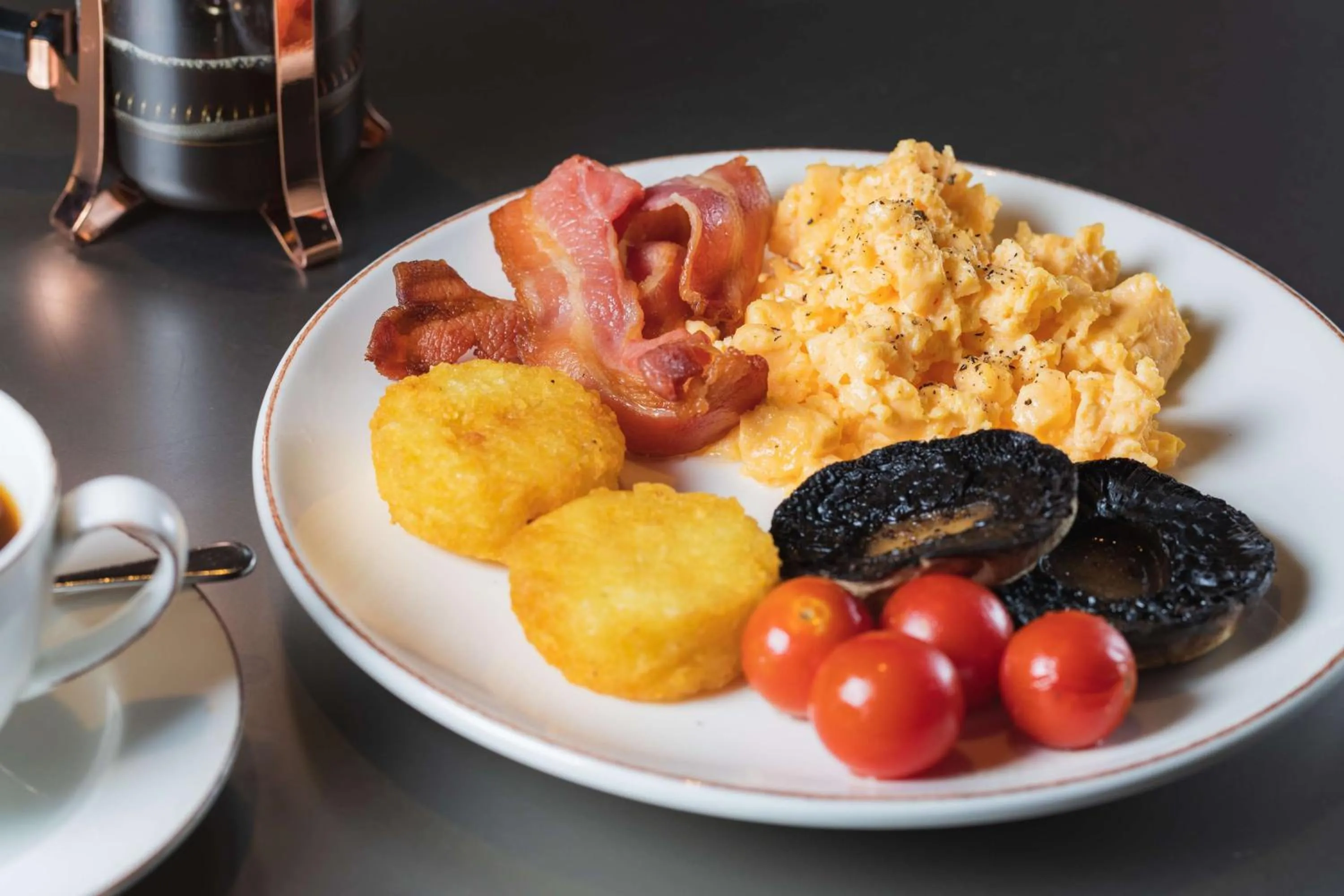 Restaurant/places to eat in Radisson Blu Hotel, London Bond Street