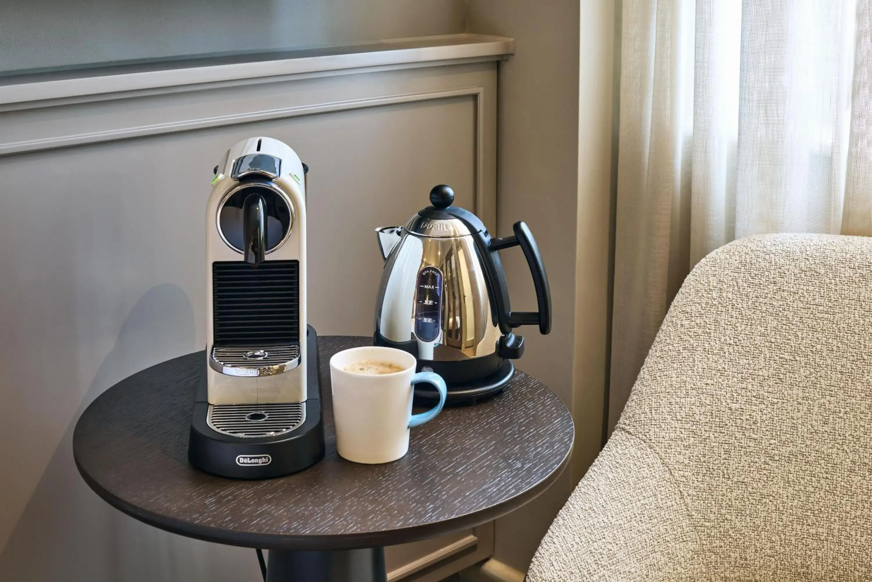 Bedroom in Radisson Blu Hotel, London Bond Street Bedroom in Radisson Blu Hotel, London Bond Street