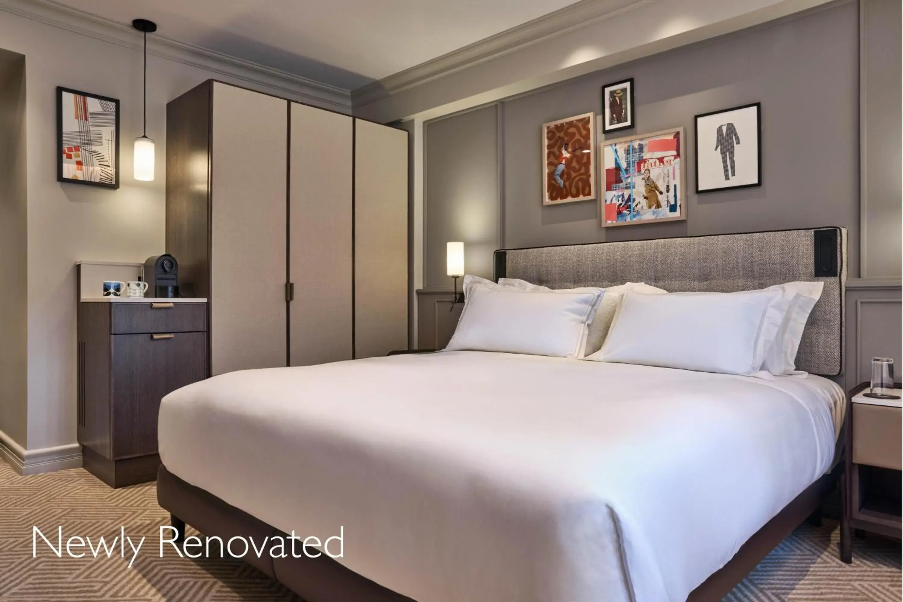 Bedroom, Bed in Radisson Blu Hotel, London Bond Street Bedroom, Bed in Radisson Blu Hotel, London Bond Street