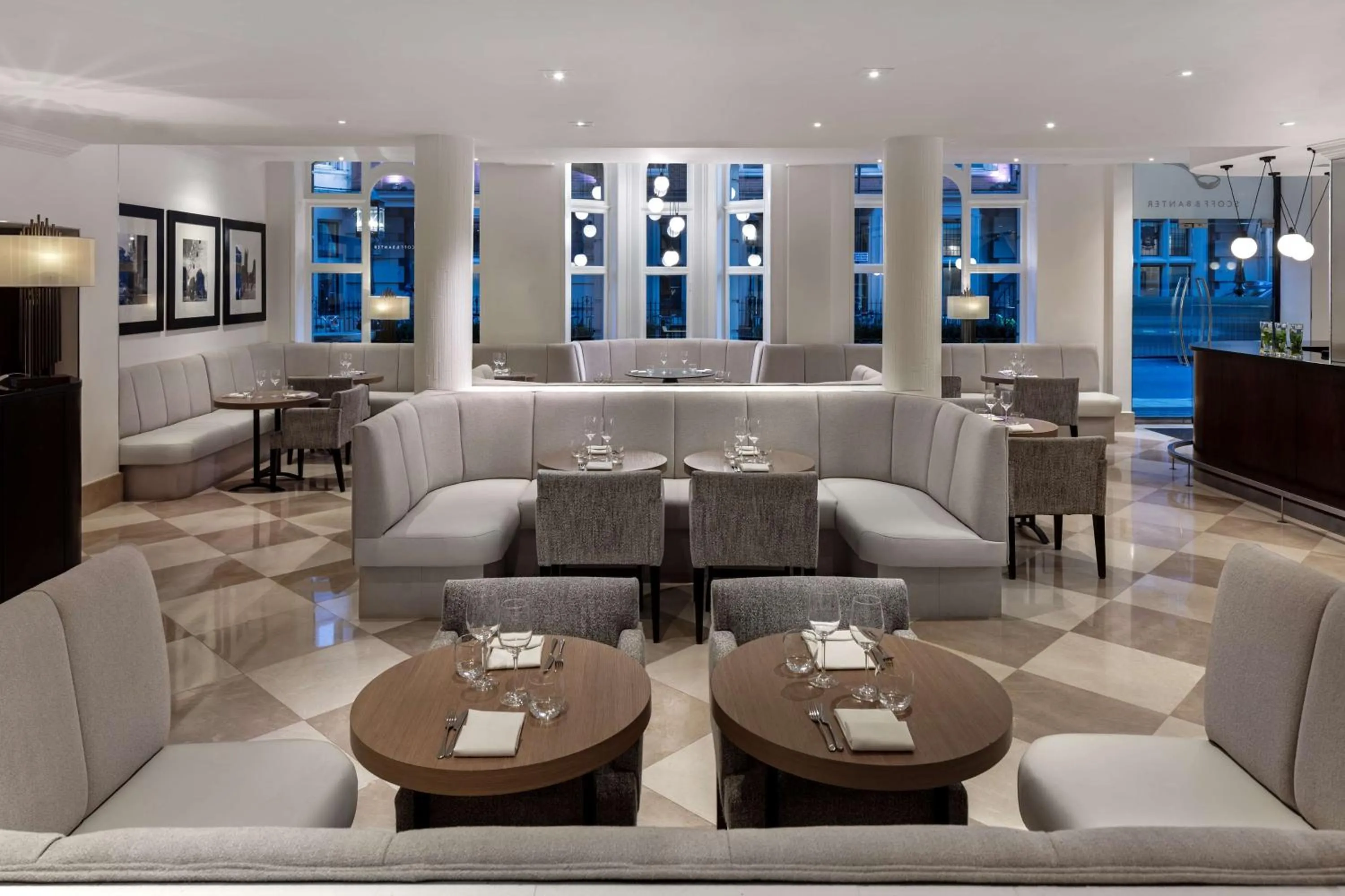 Restaurant/places to eat in Radisson Blu Hotel, London Tottenham Court Road