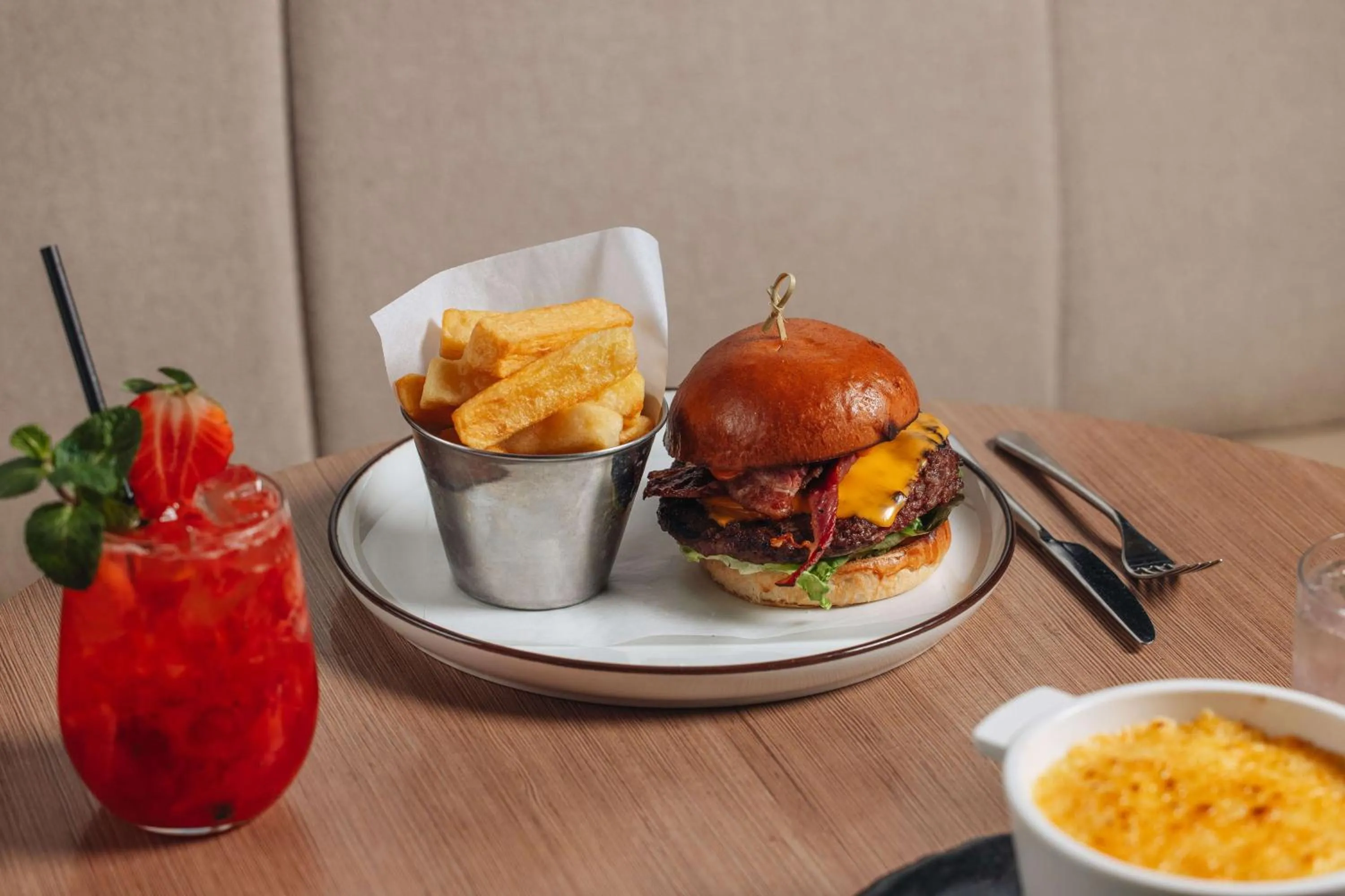 Food and drinks in Radisson Blu Hotel, London Tottenham Court Road