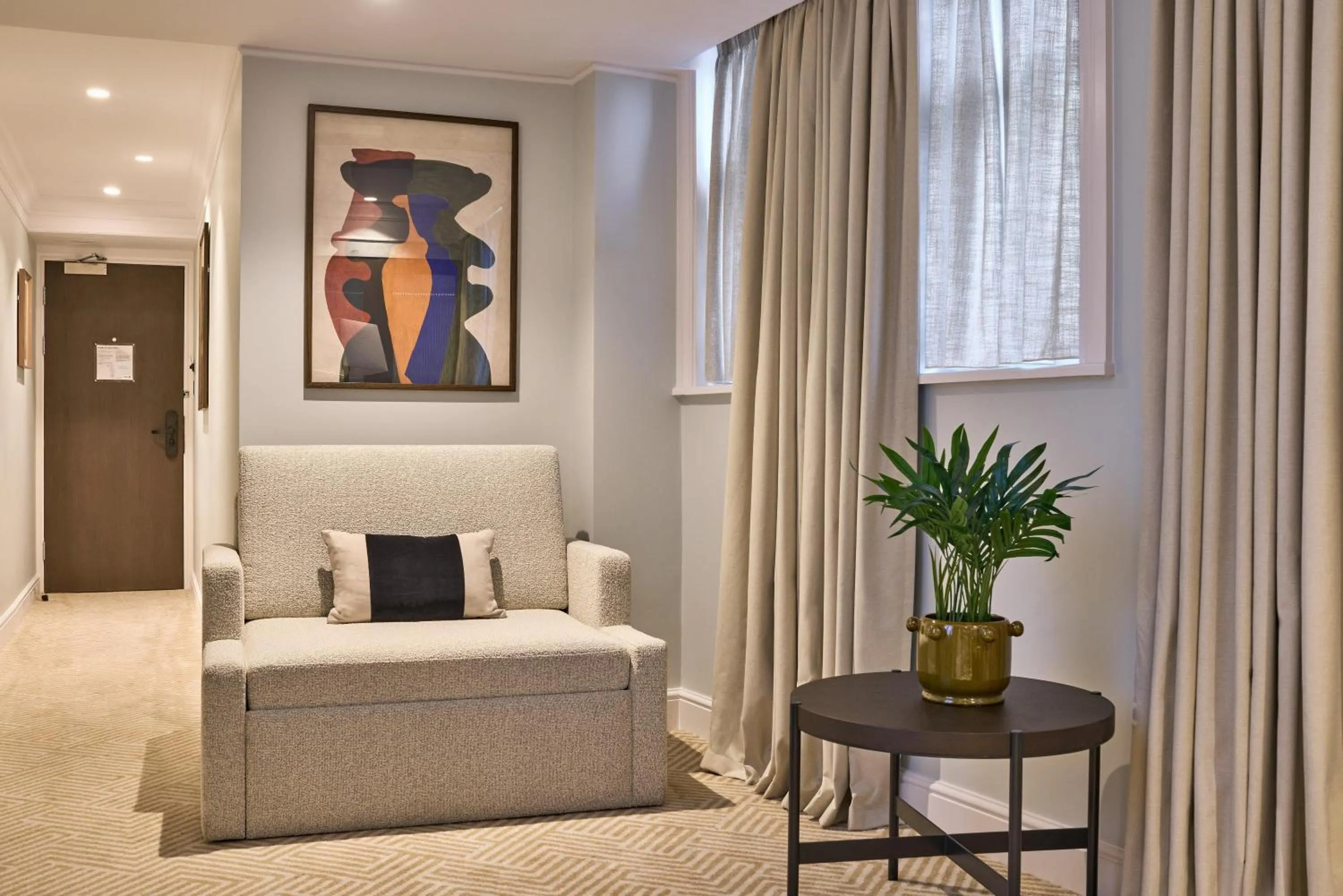 Photo of the whole room, Bed in Radisson Blu Hotel, London Bloomsbury