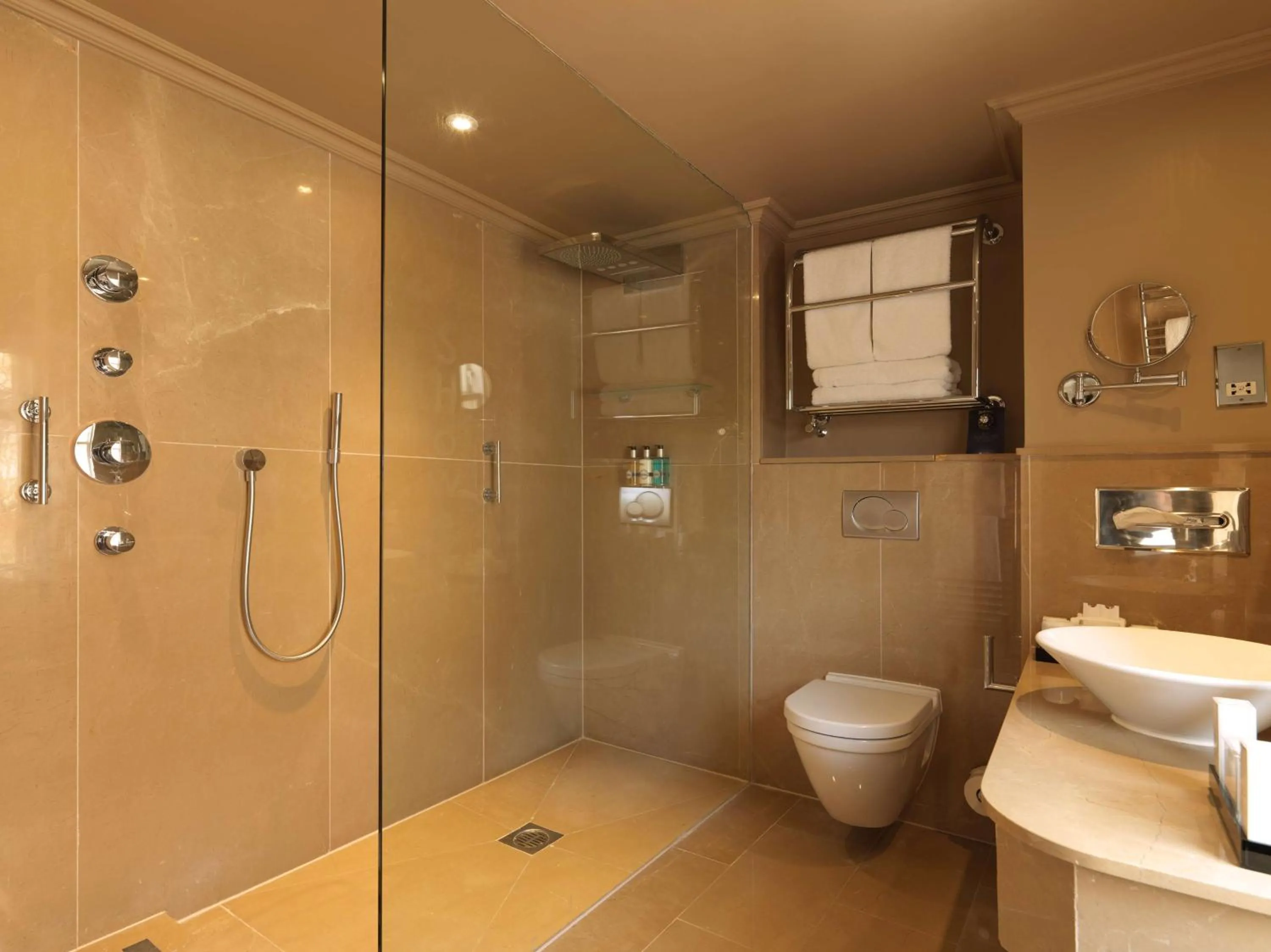 Bathroom in Radisson Blu Hotel, London Bloomsbury