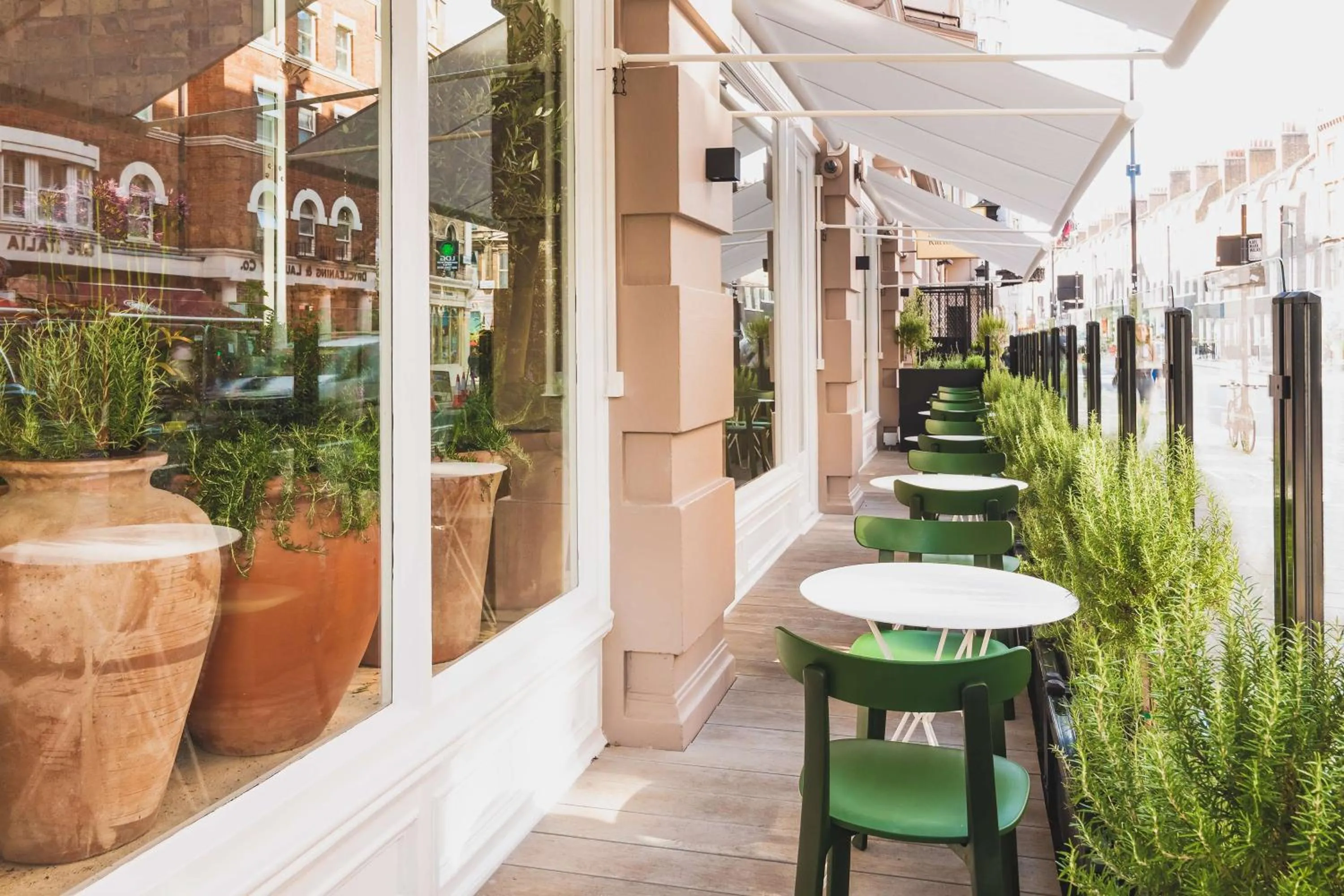 Restaurant/places to eat in Radisson Blu Hotel, London Bloomsbury