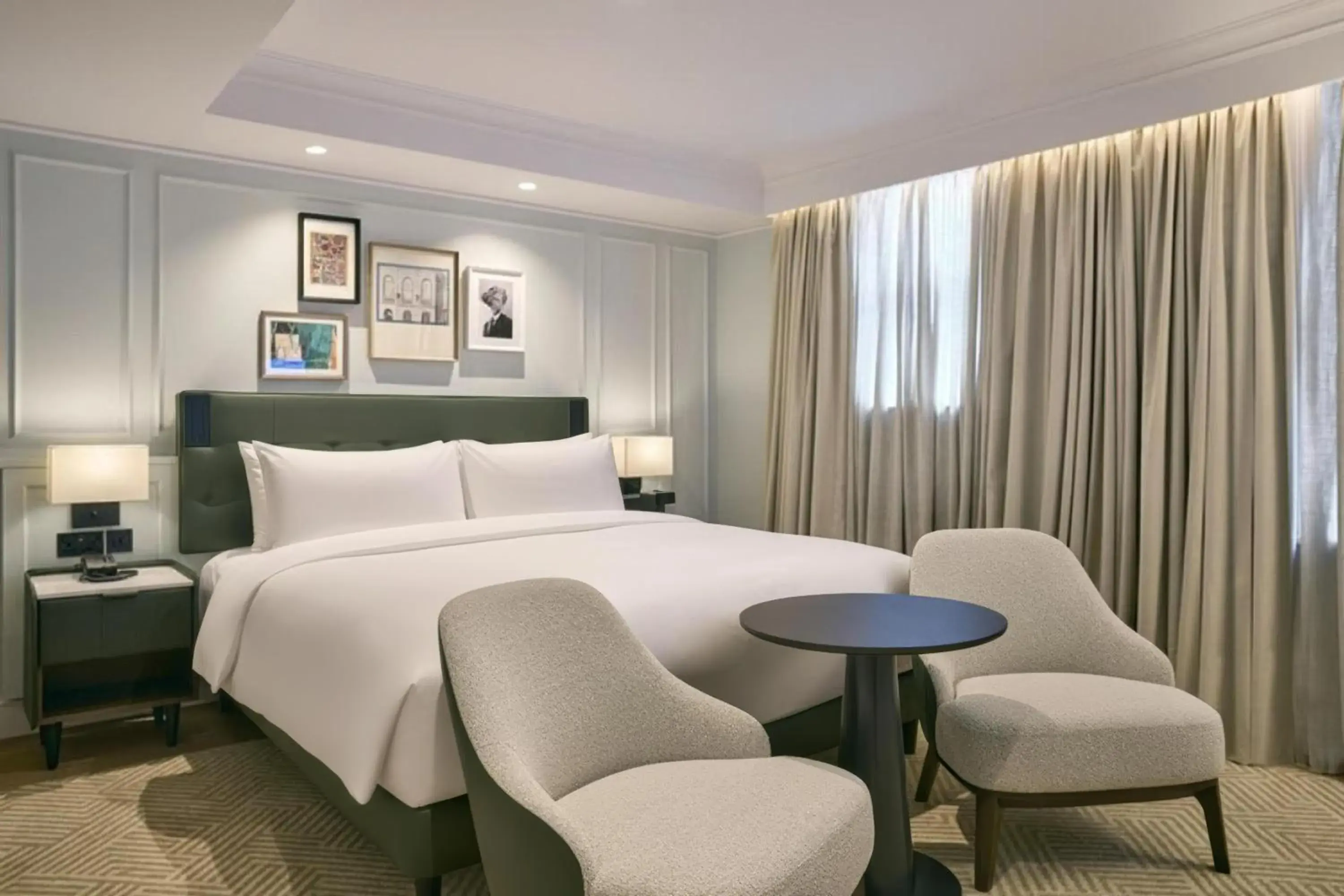 Photo of the whole room, Bed in Radisson Blu Hotel, London Bloomsbury Photo of the whole room, Bed in Radisson Blu Hotel, London Bloomsbury