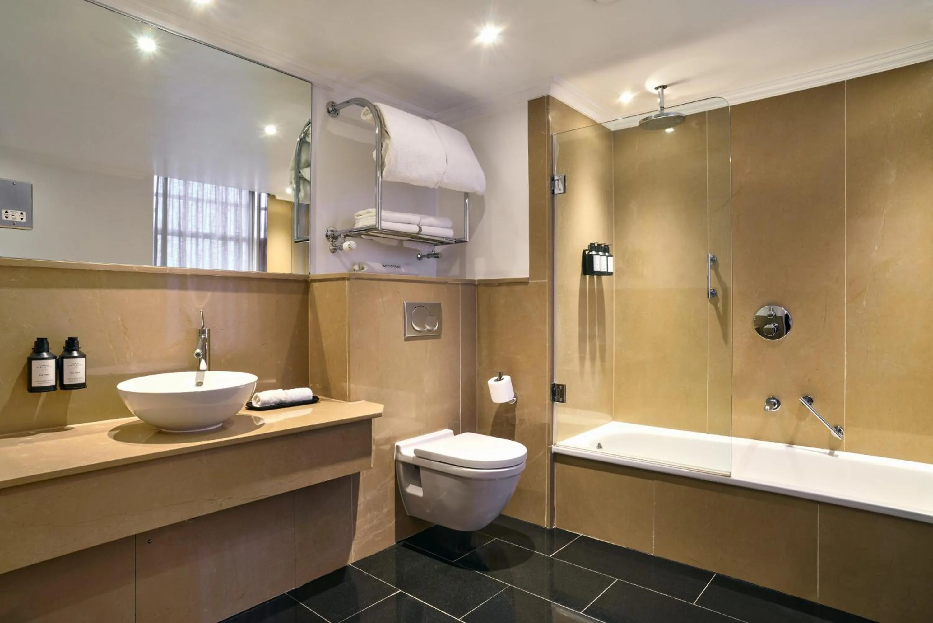 Bathroom in Radisson Blu Hotel, London Bloomsbury