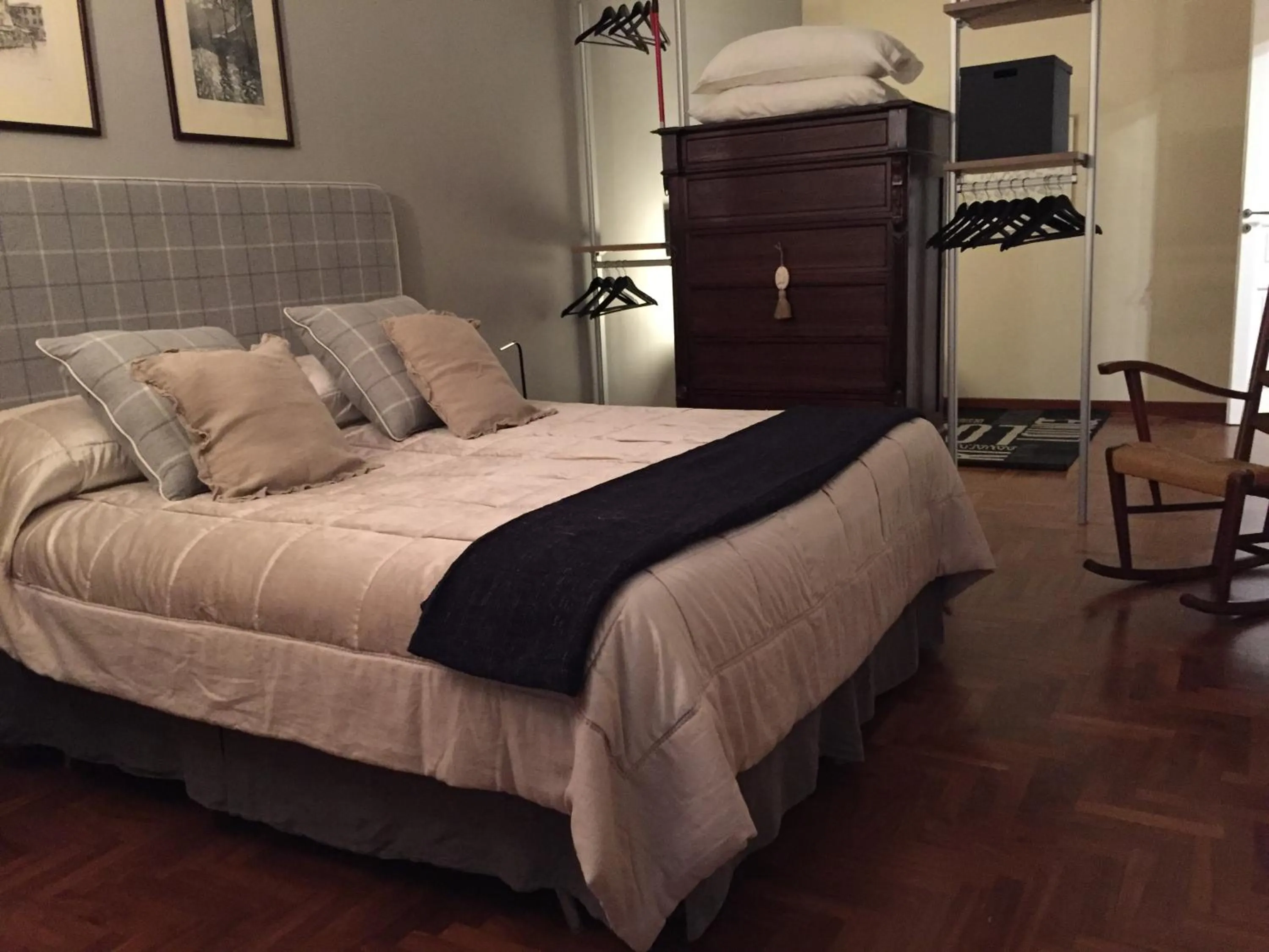 Bedroom, Bed in 1910 B&B