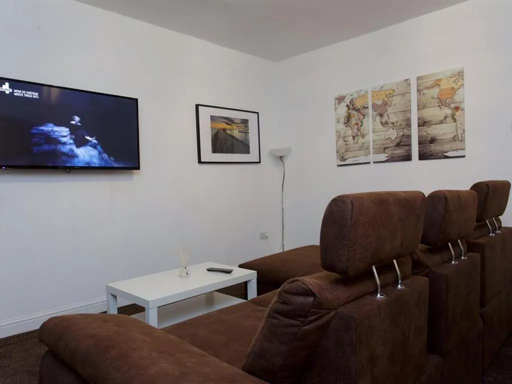Living room in Shaftesbury Apartment