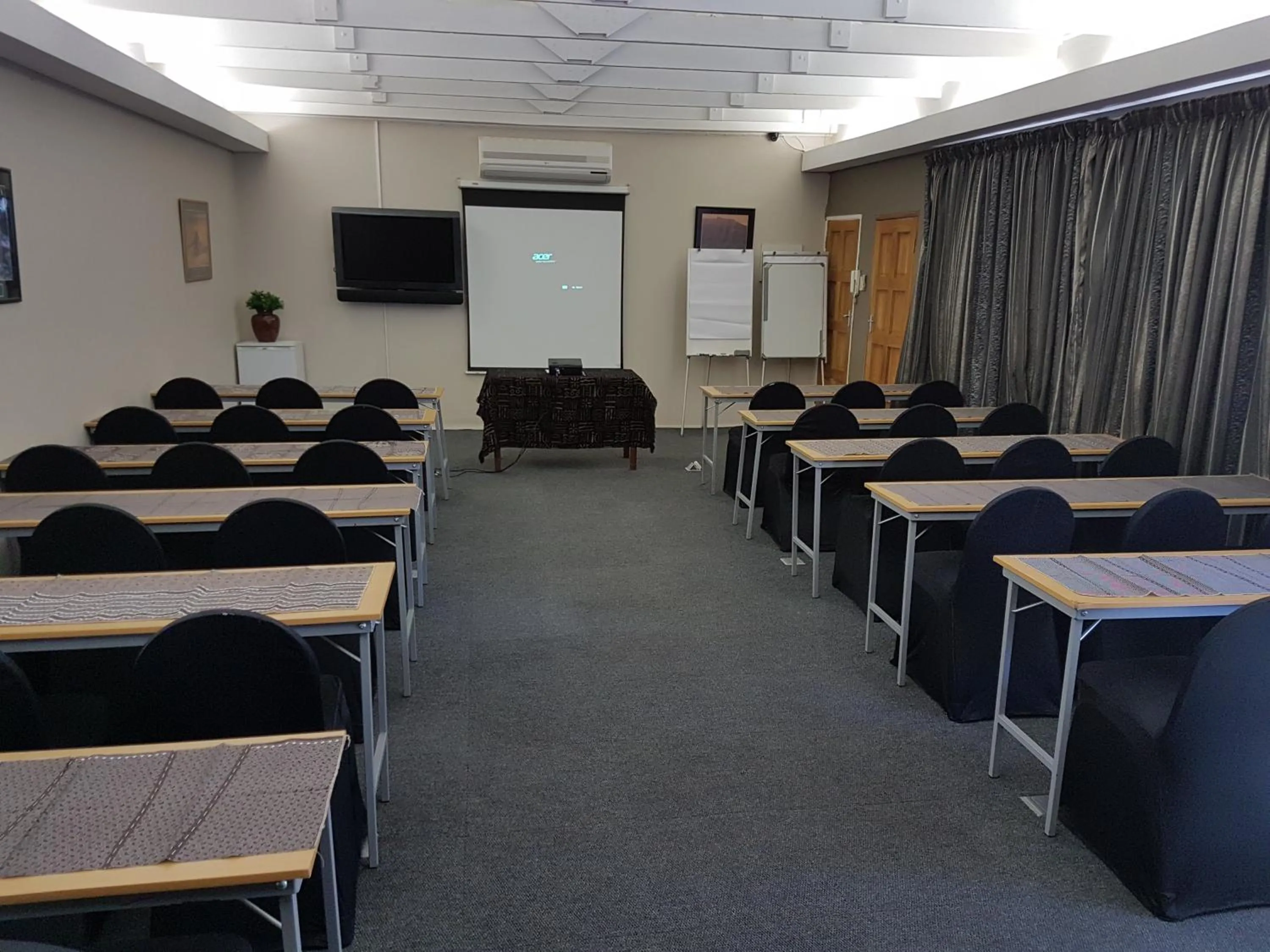 Business facilities in Cornerstone Guest Lodge