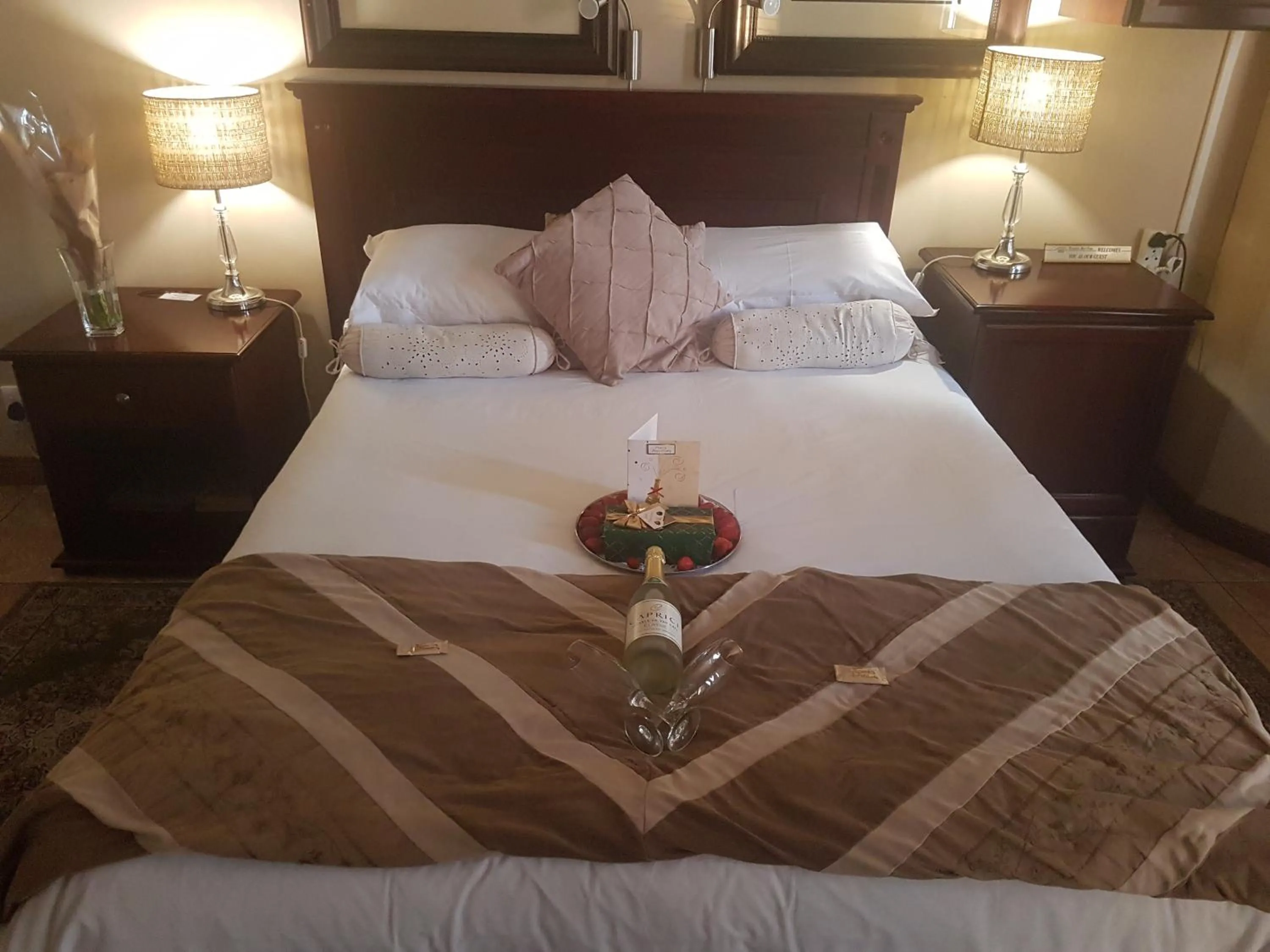 Bedroom, Bed in Cornerstone Guest Lodge