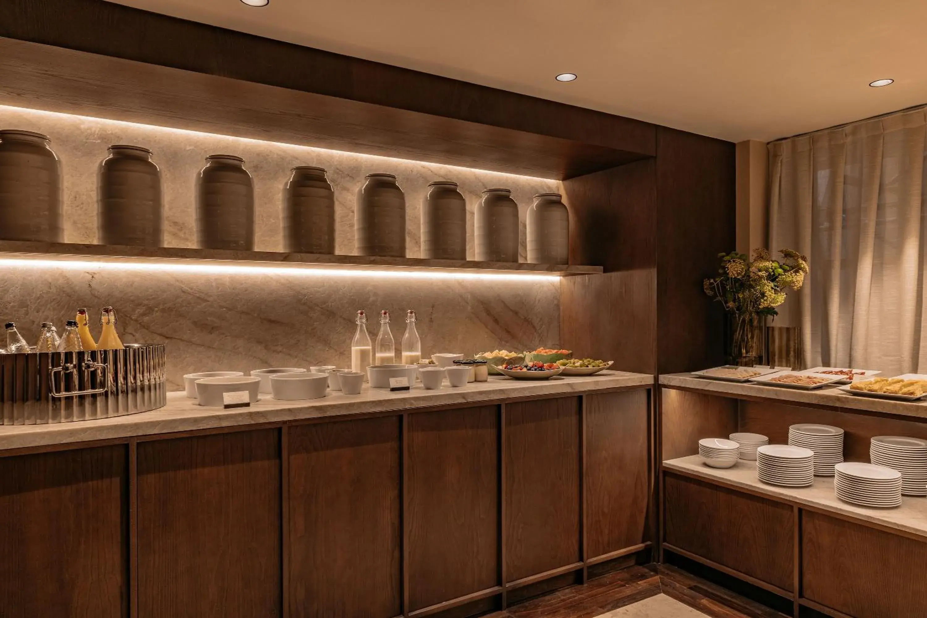 Restaurant/places to eat in The Caesar Hotel Restaurant/places to eat in The Caesar Hotel