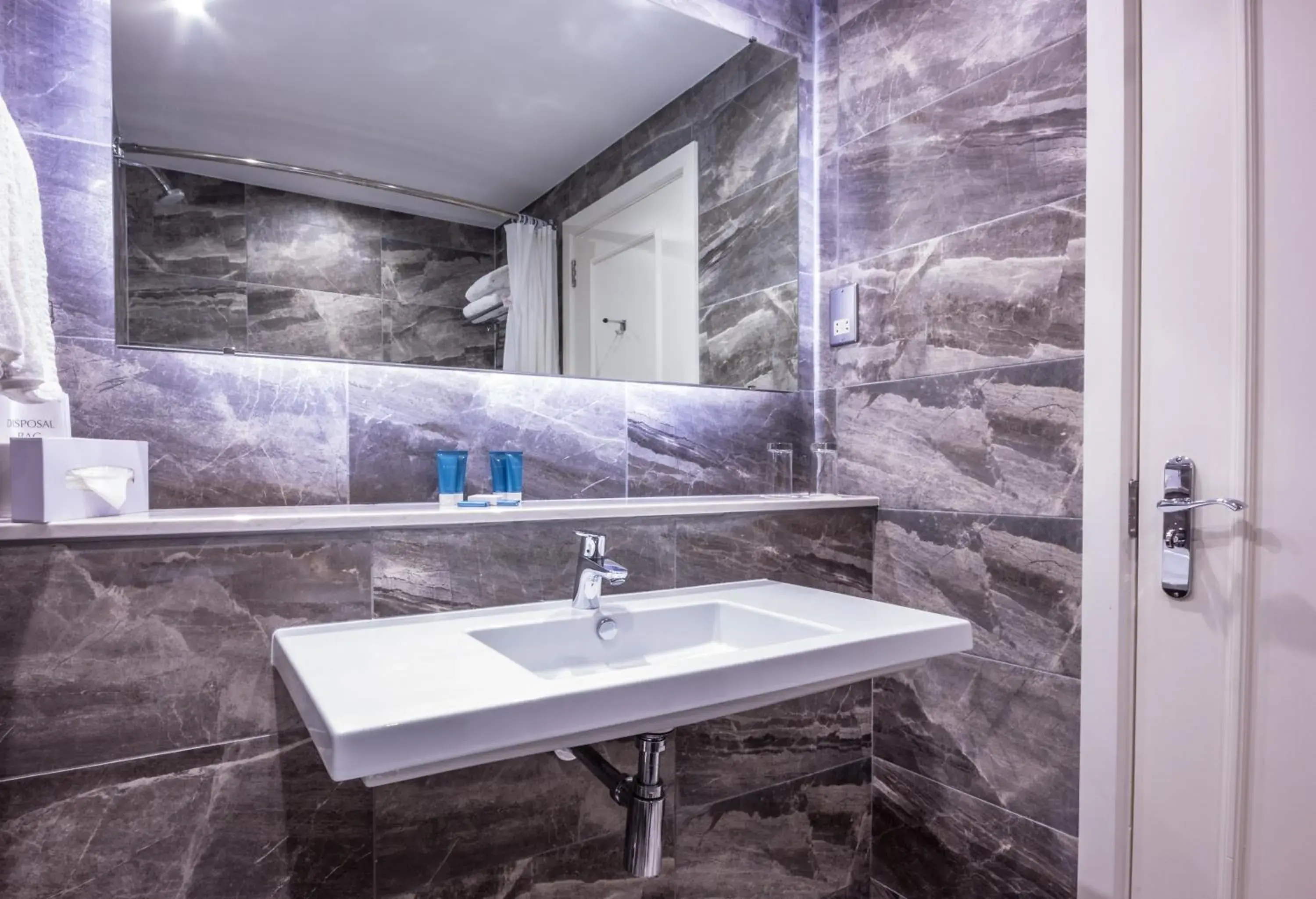 Bathroom in Talbot Hotel Stillorgan Bathroom in Talbot Hotel Stillorgan