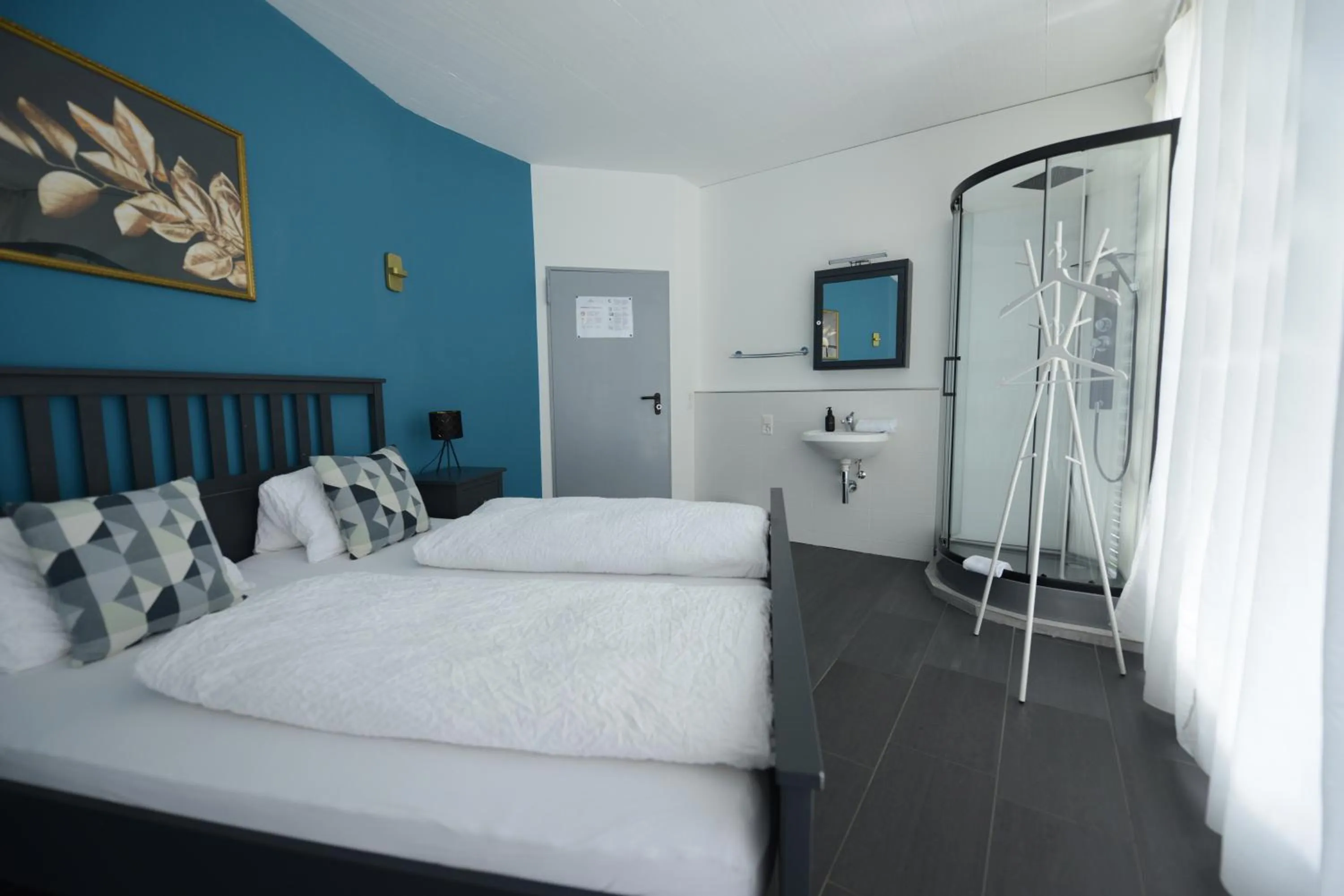 Bathroom, Bed in Berger Zentrum