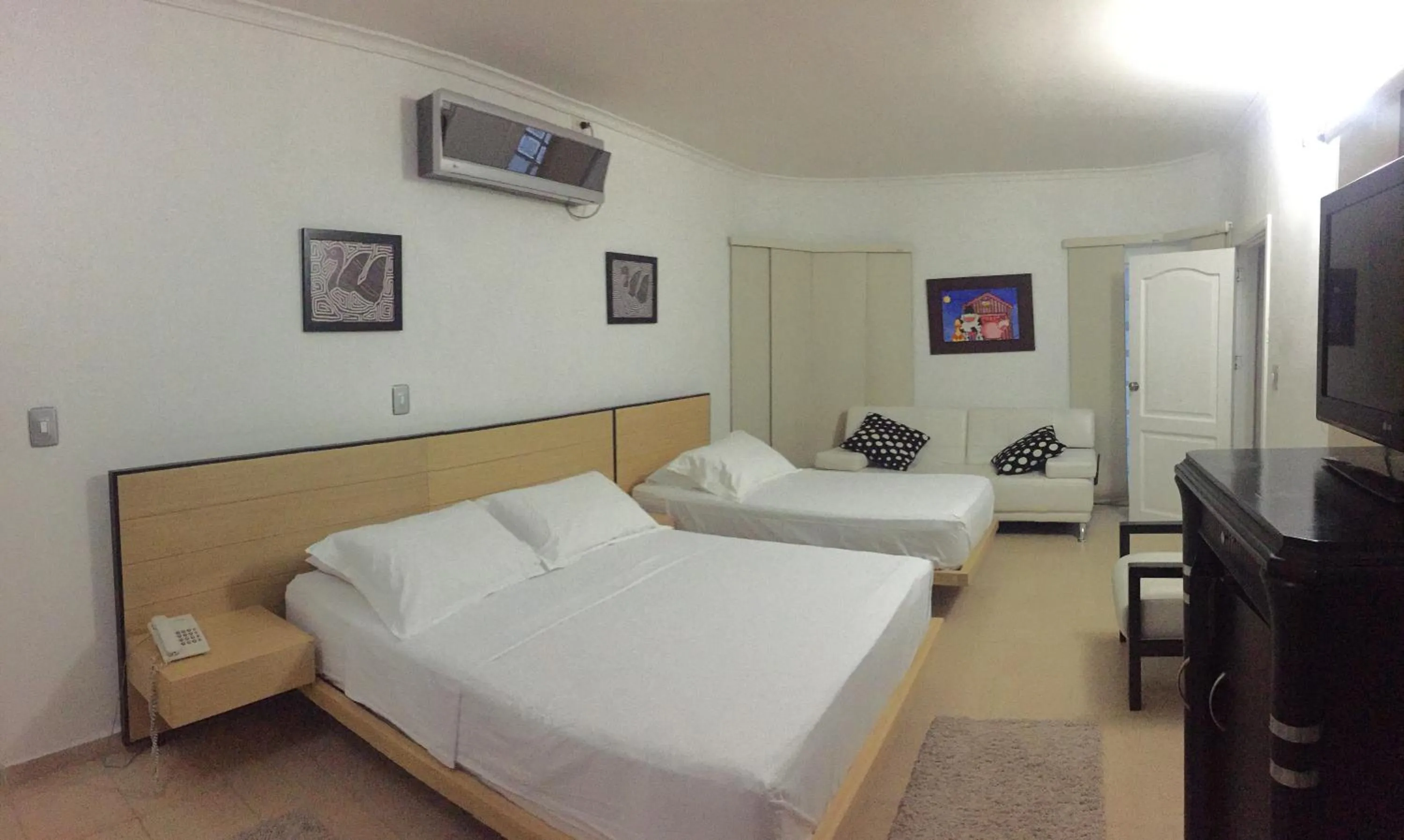 Bedroom, Bed in Hotel Platinum Boutique