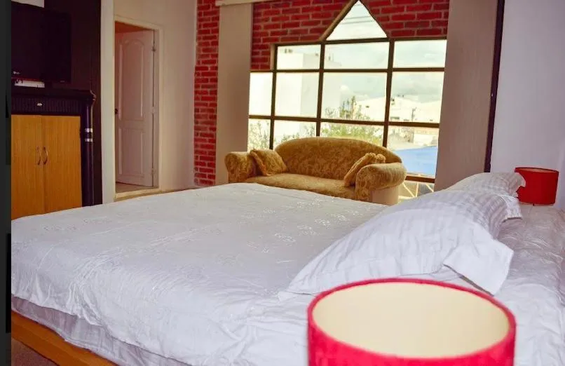 Photo of the whole room, Bed in Hotel Platinum Boutique